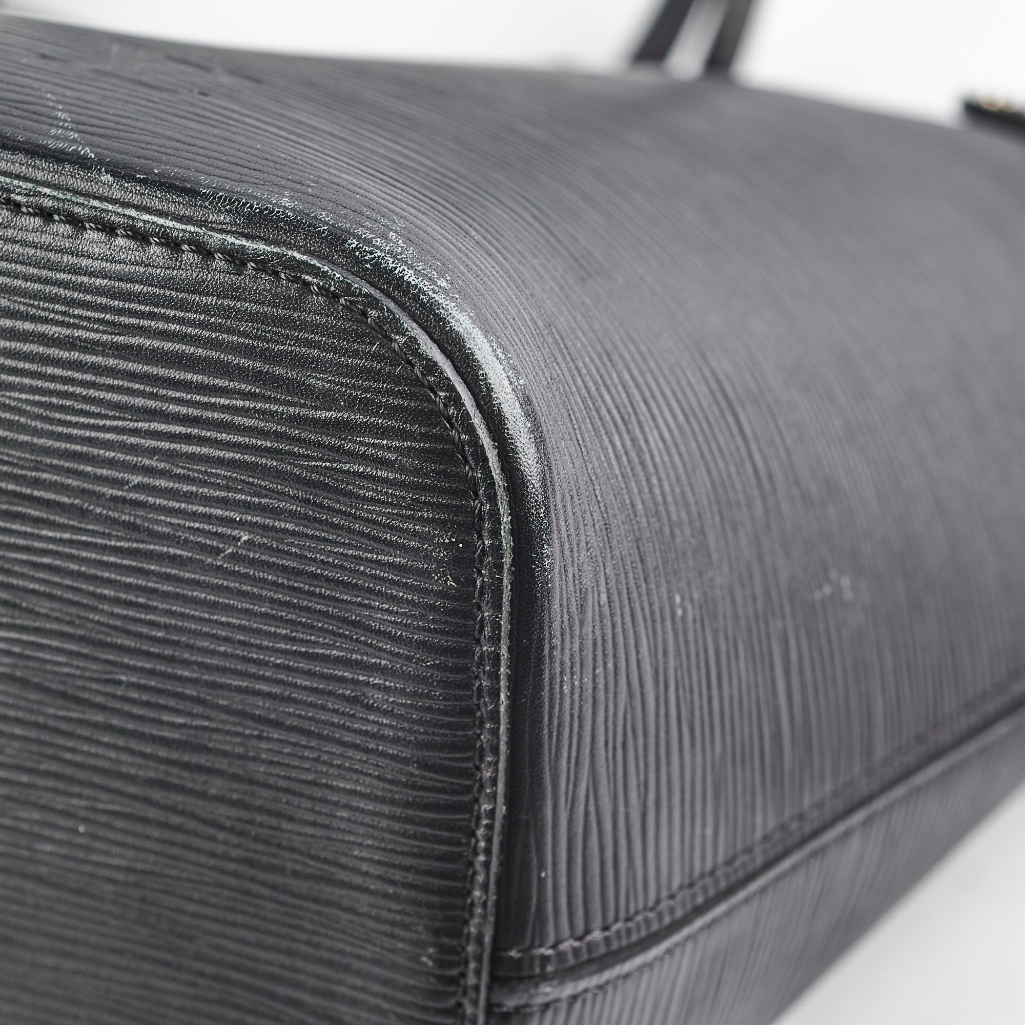Louis Vuitton Neverfull MM Epi Black