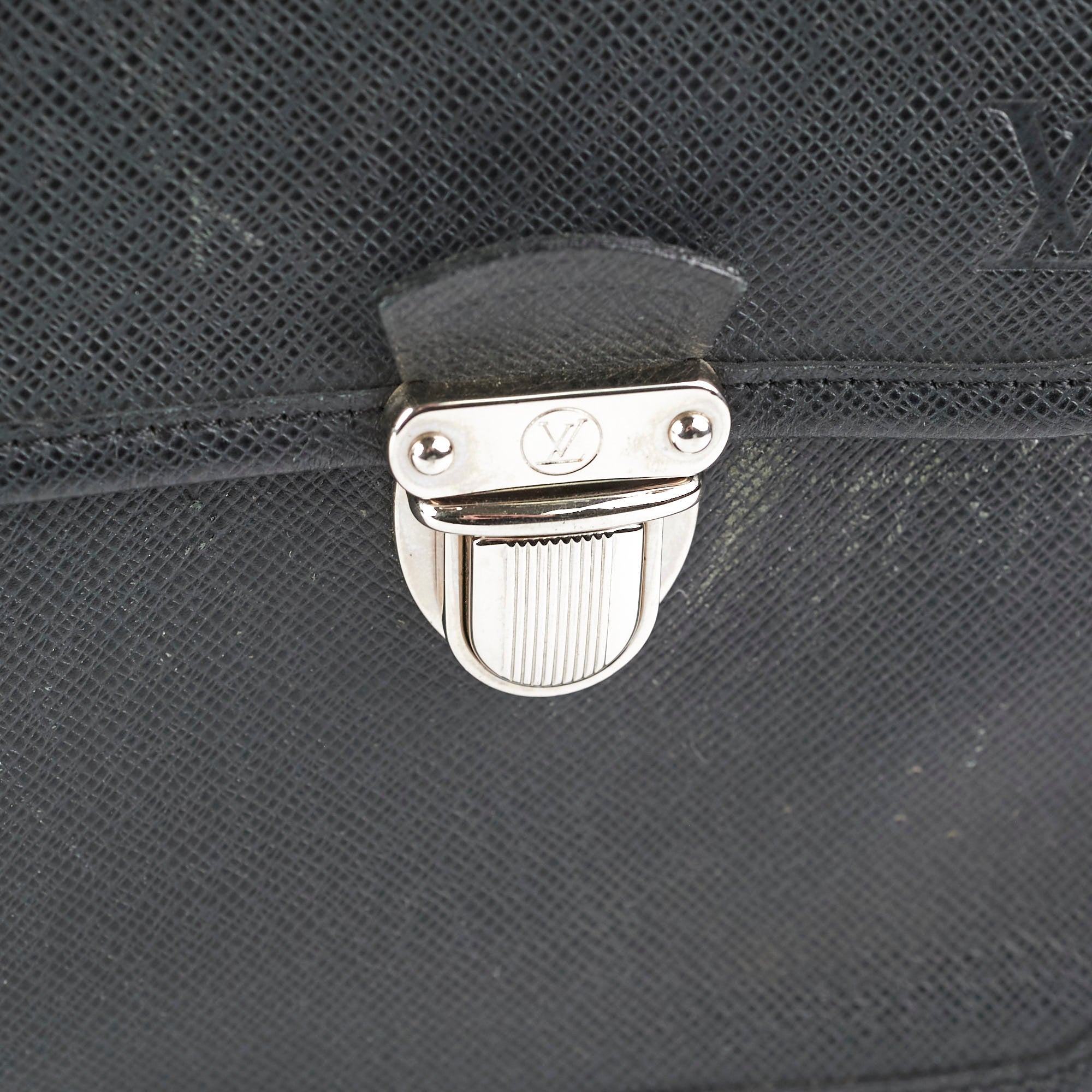 Louis Vuitton Men's Messenger Bag Black