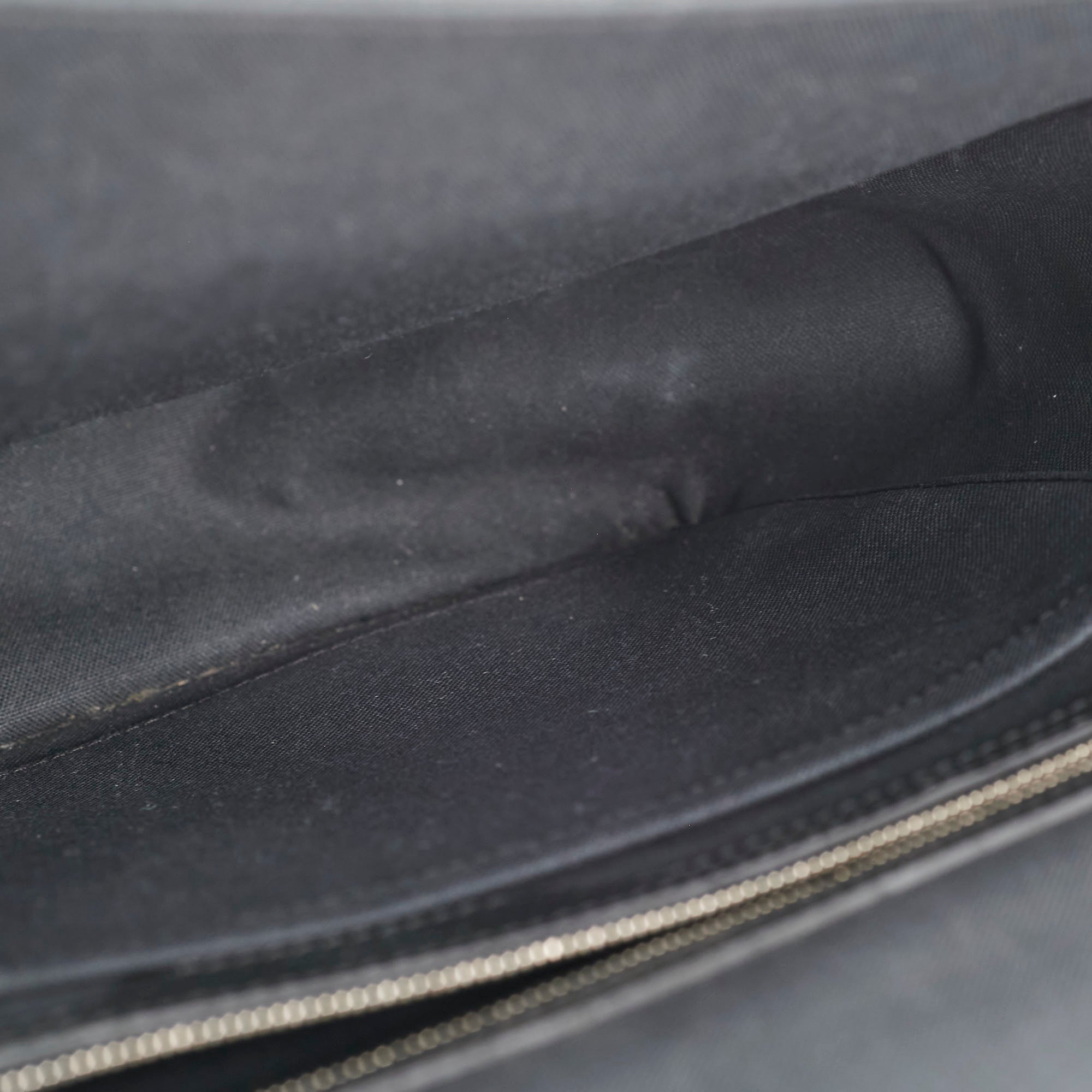 Louis Vuitton Men's Messenger Bag Black