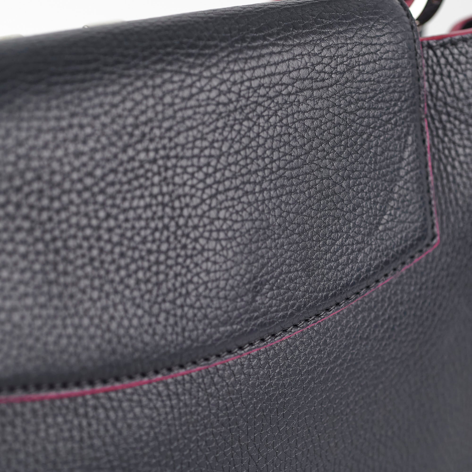 Louis Vuitton Capucines MM Navy