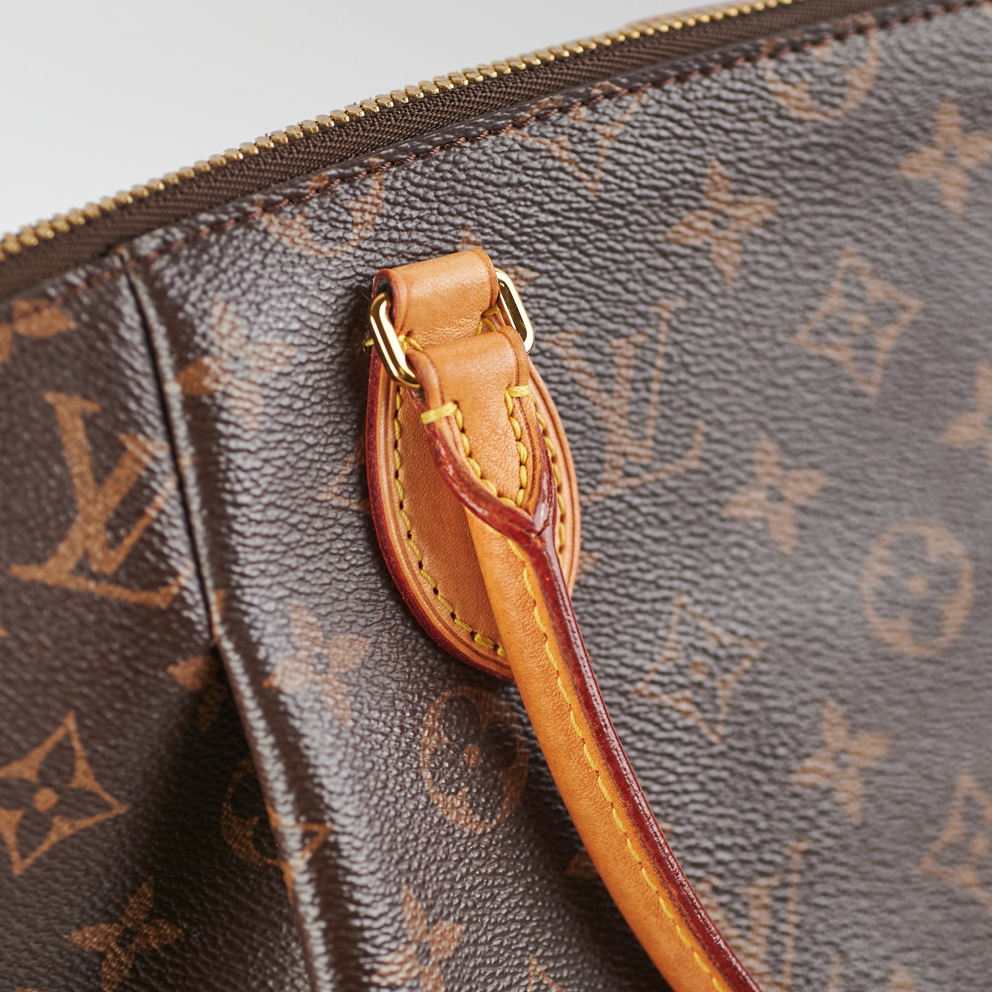 Louis Vuitton Turenne MM Monogram