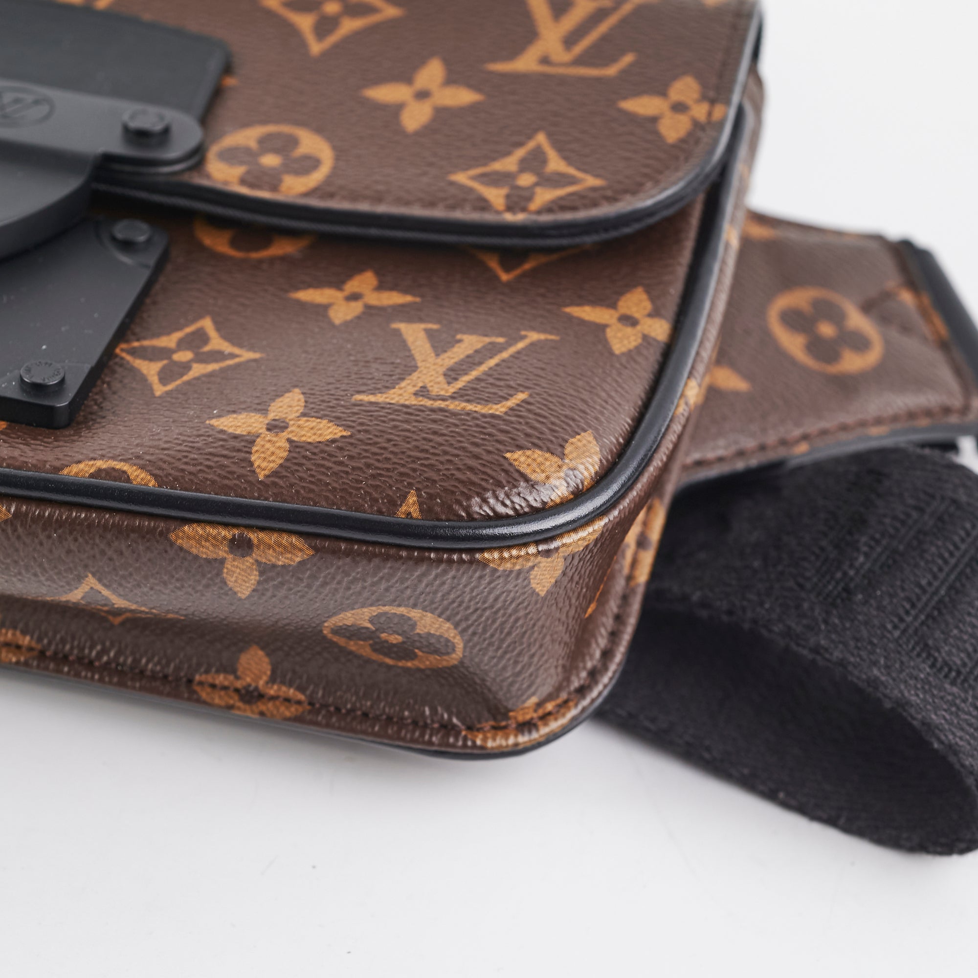 Louis Vuitton Monogram Canvas S Lock Bumbag