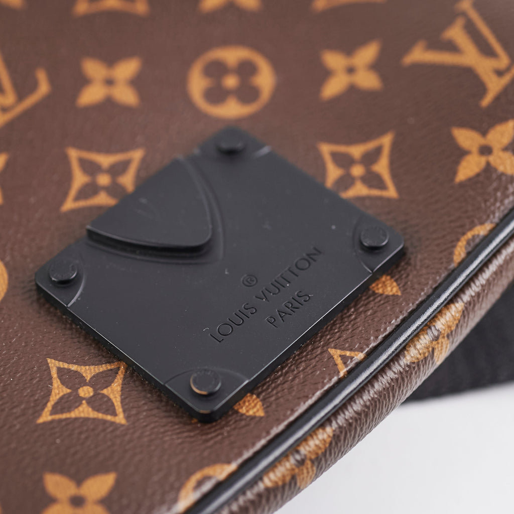 Louis Vuitton Monogram Canvas S Lock Bumbag