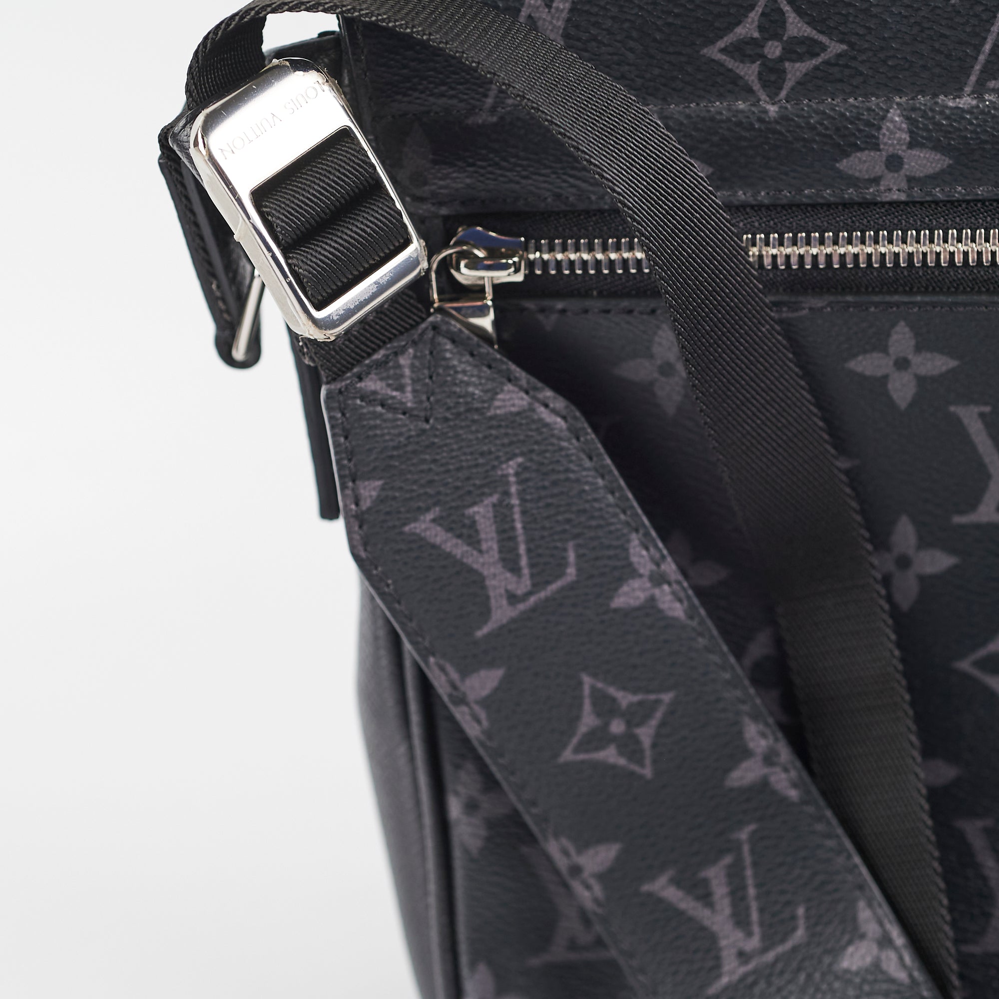 Louis Vuitton Damier Ebene Messenger Black