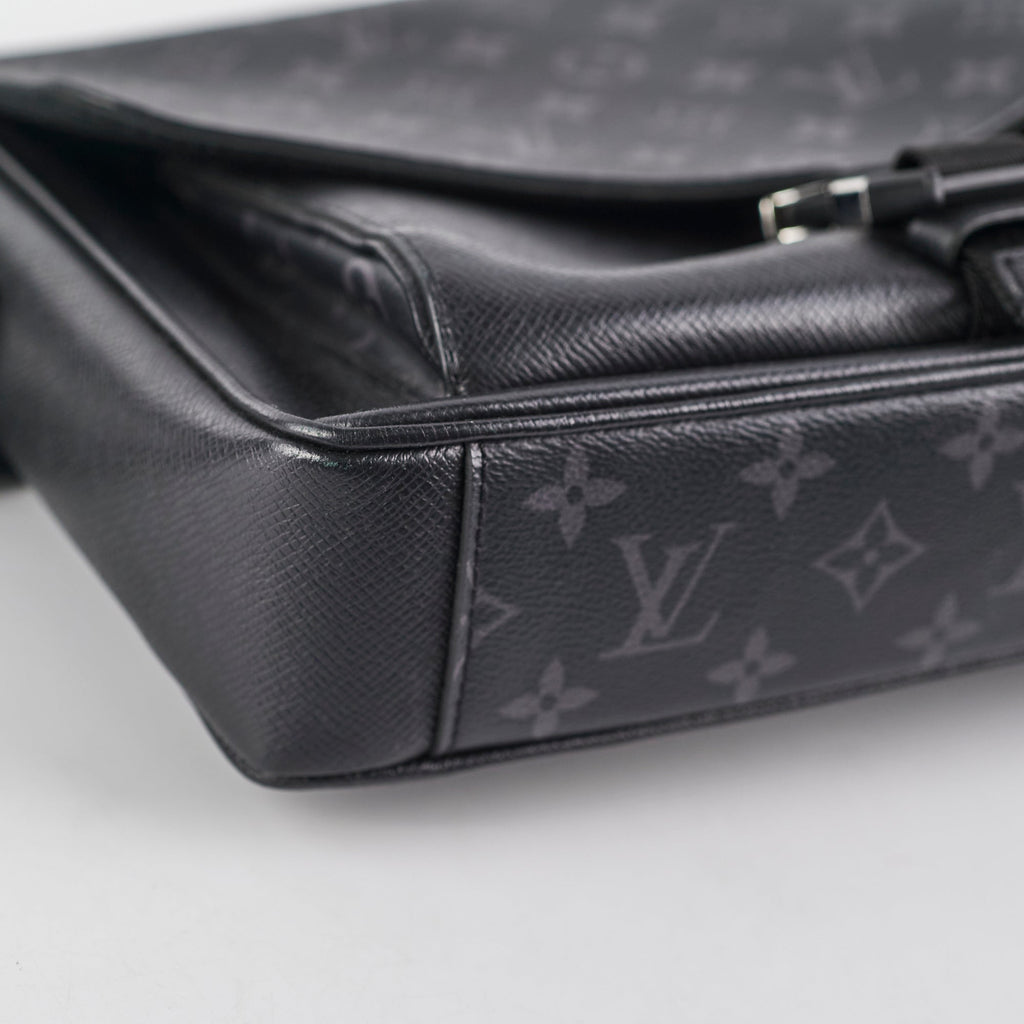 Louis Vuitton Damier Ebene Messenger Black