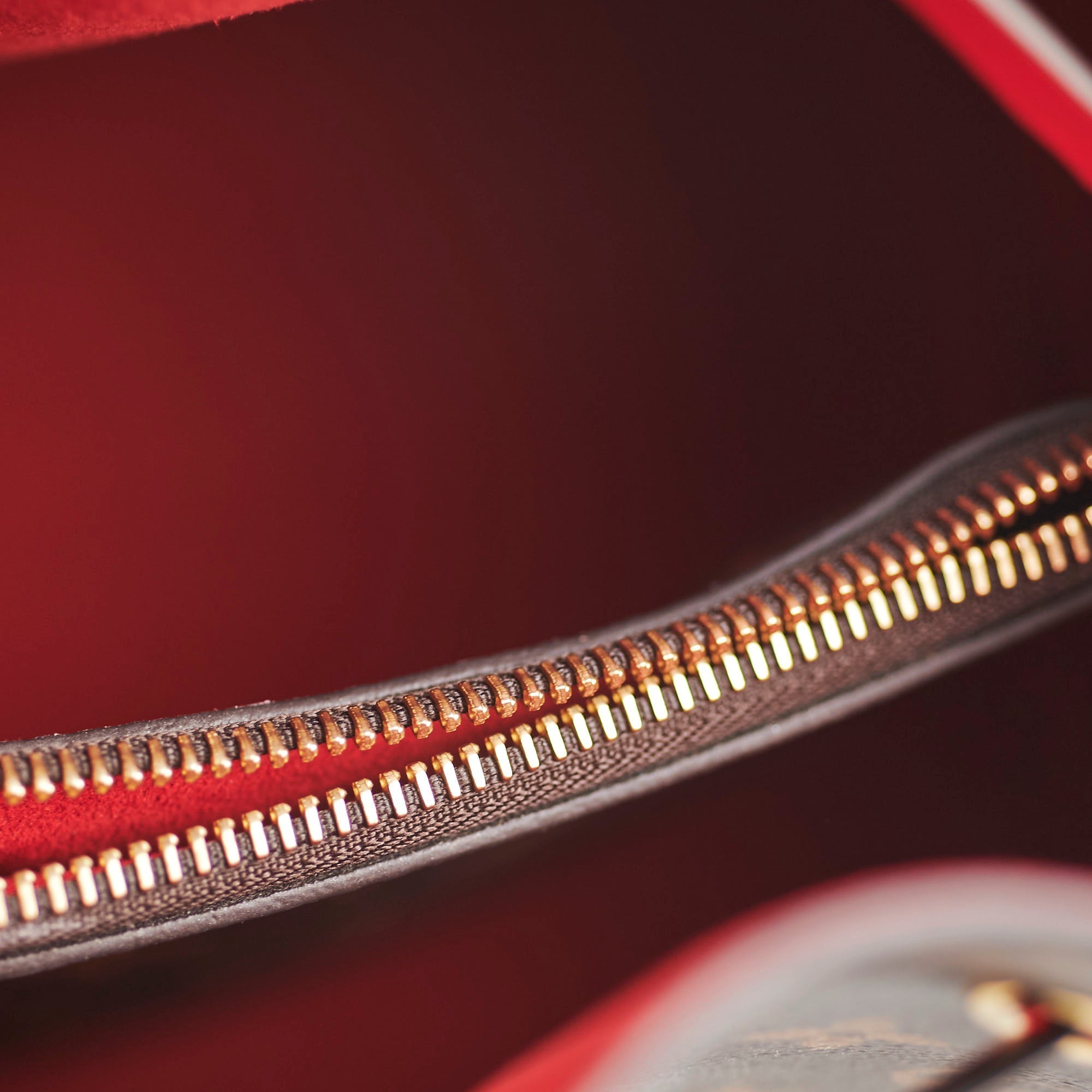 Louis Vuitton Neo Noe Monogram Red