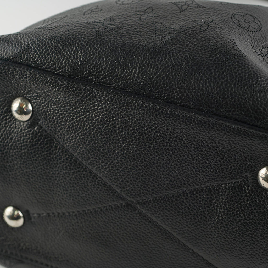 Louis Vuitton Mahina Muria Microchipped Black