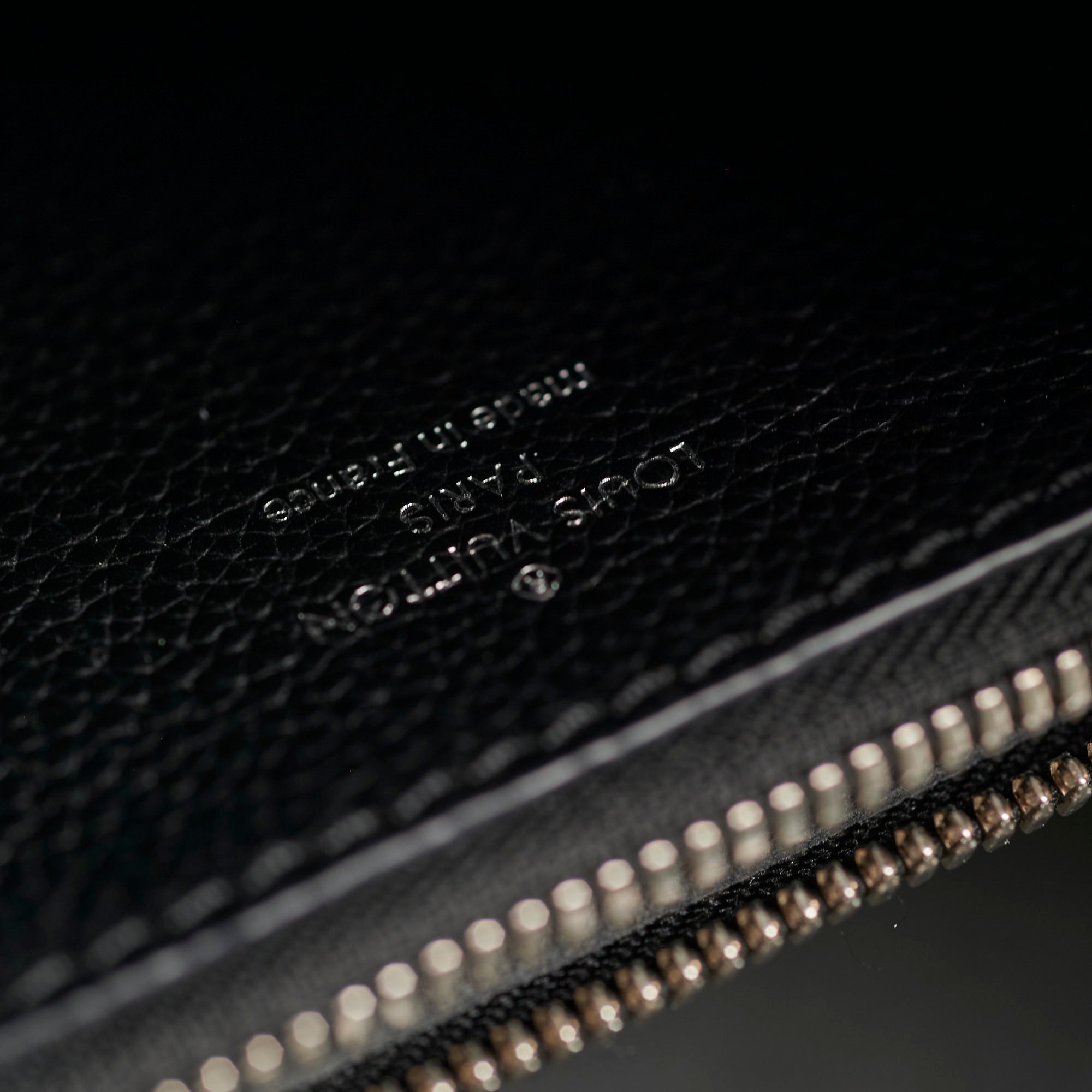 Louis Vuitton Mahina Muria Microchipped Black