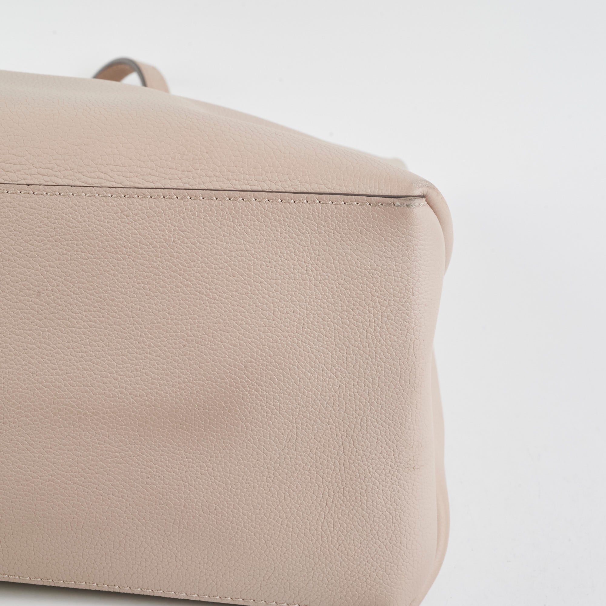 Louis Vuitton Lockme Tote Greige
