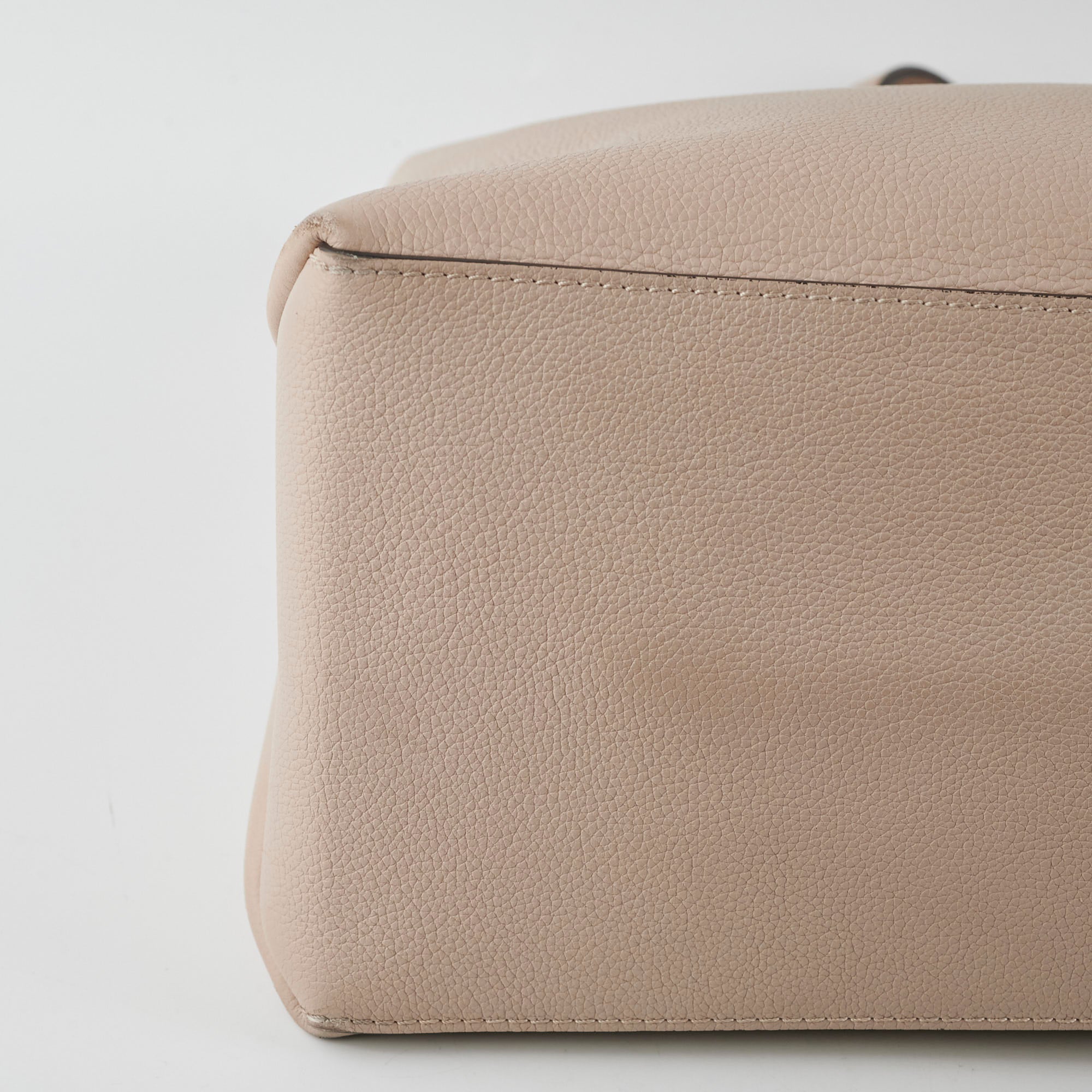 Louis Vuitton Lockme Tote Greige