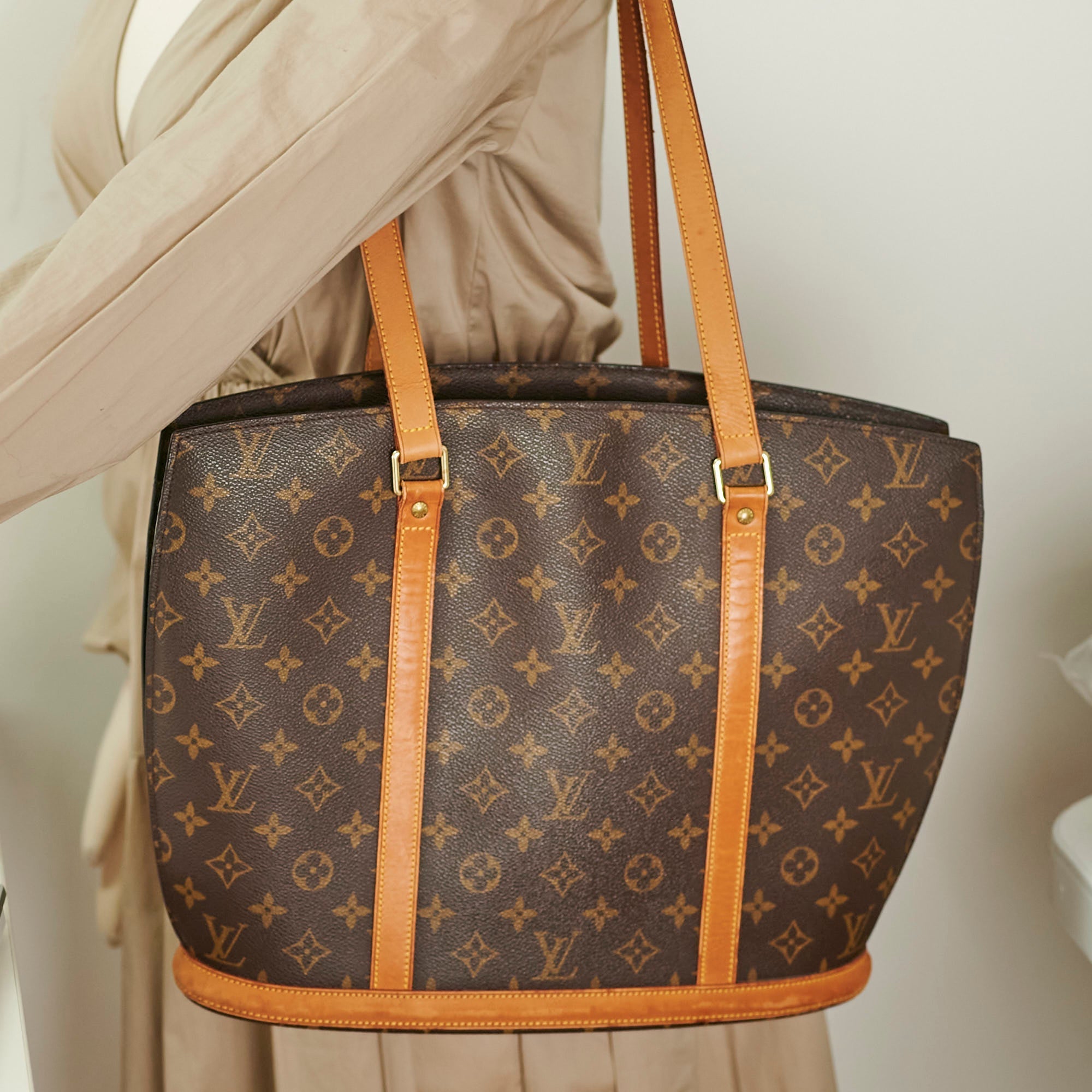 Louis Vuitton Tote Monogram
