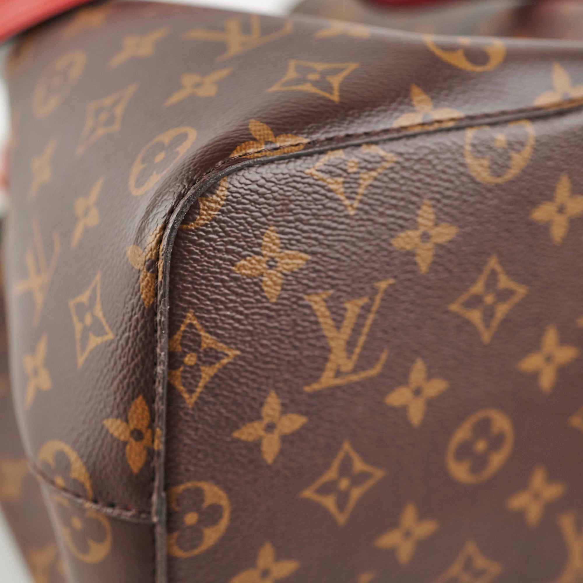 Louis Vuitton Neo Noe Monogram Red