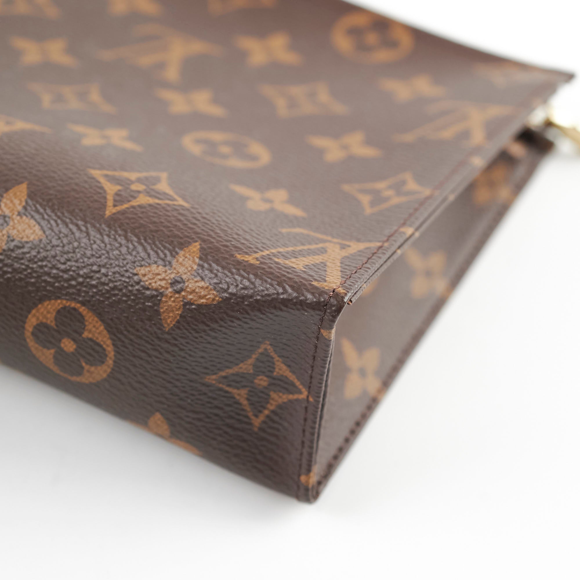 Louis Vuitton Toiletry 19 Pouch Monogram