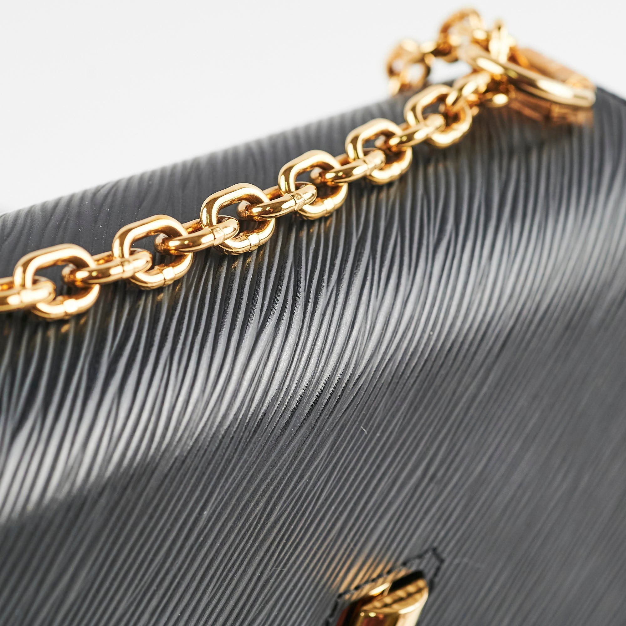 Louis Vuitton Twist MM Black