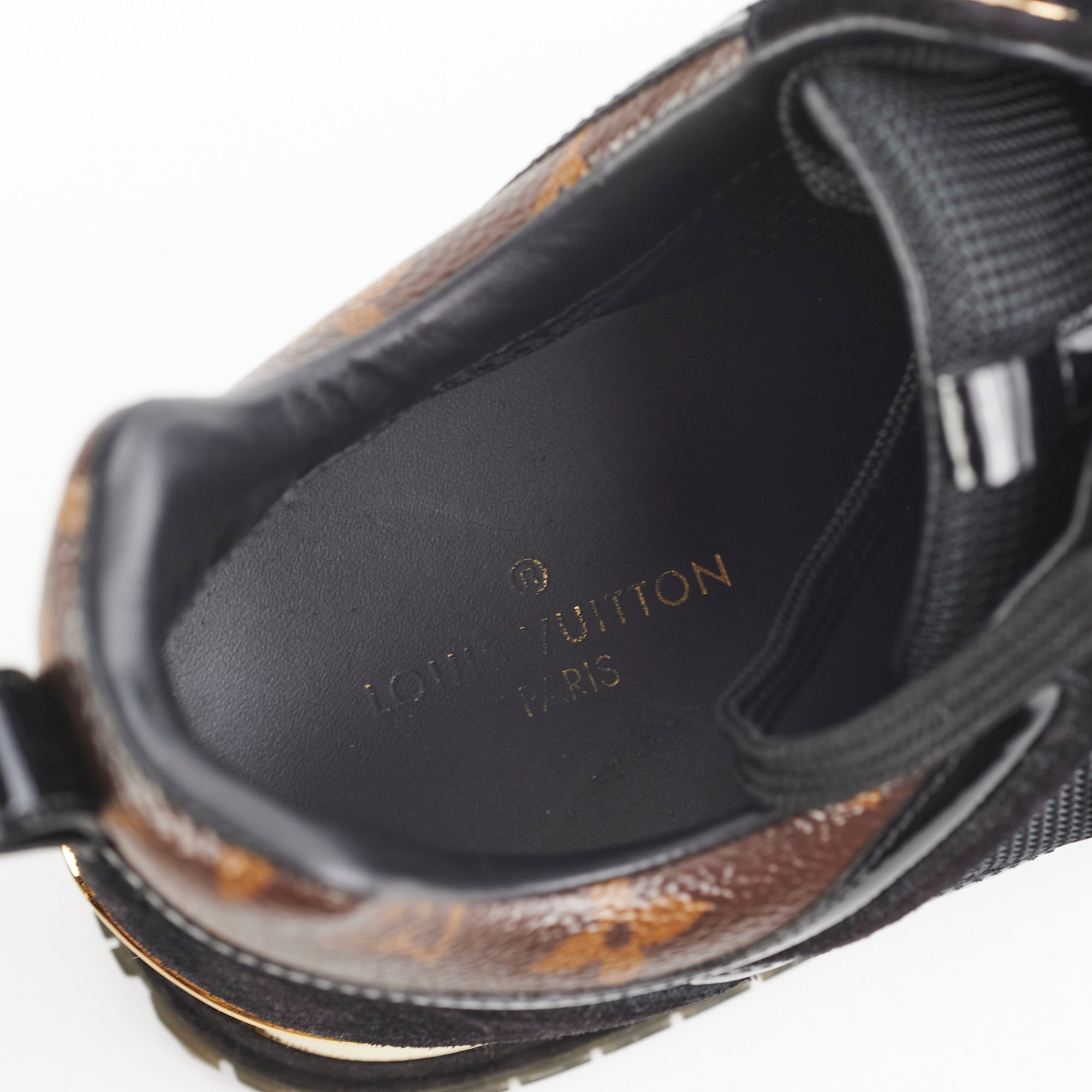 Louis Vuitton Neo Run Away Size 39 Sneakers