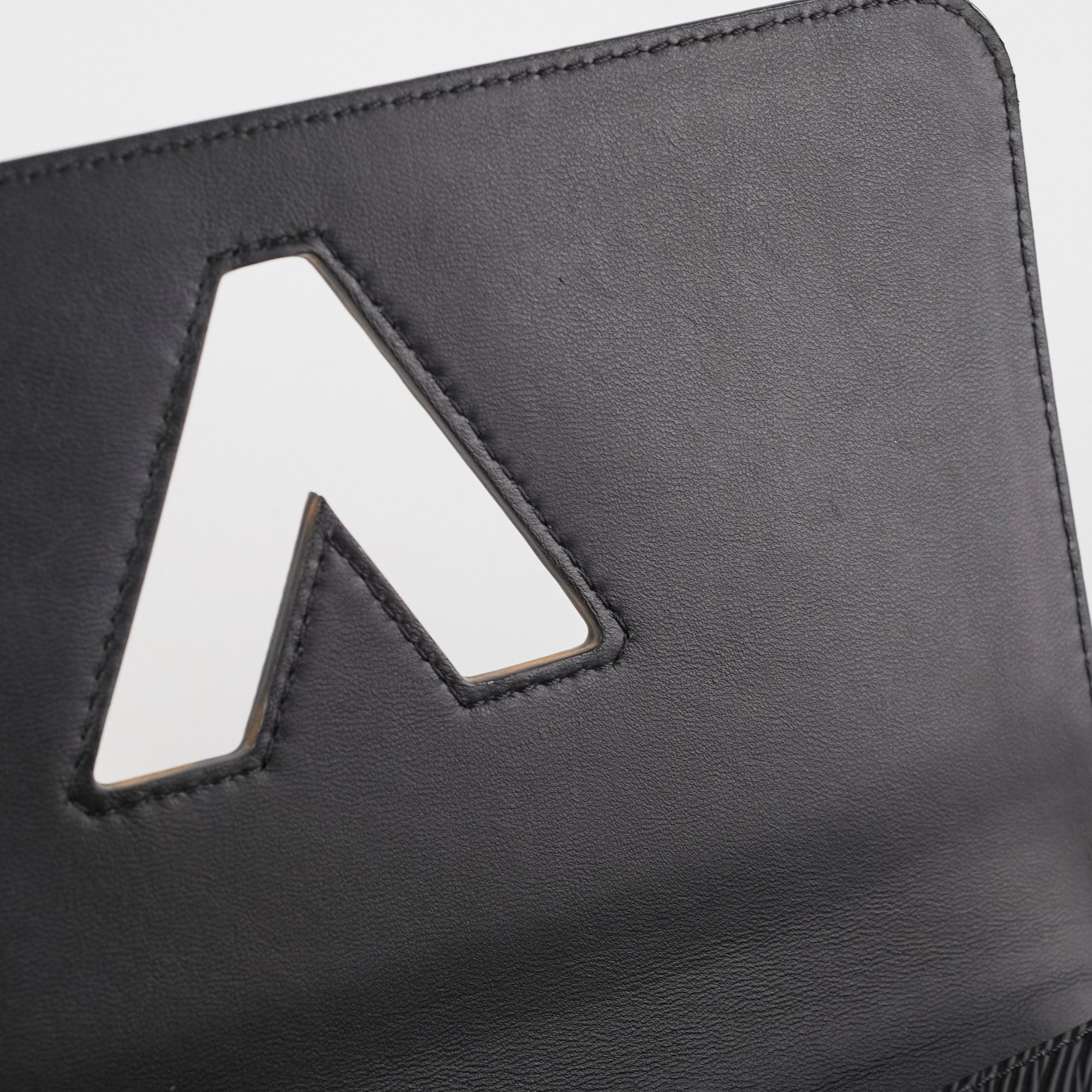 Louis Vuitton Twist MM Black Epi