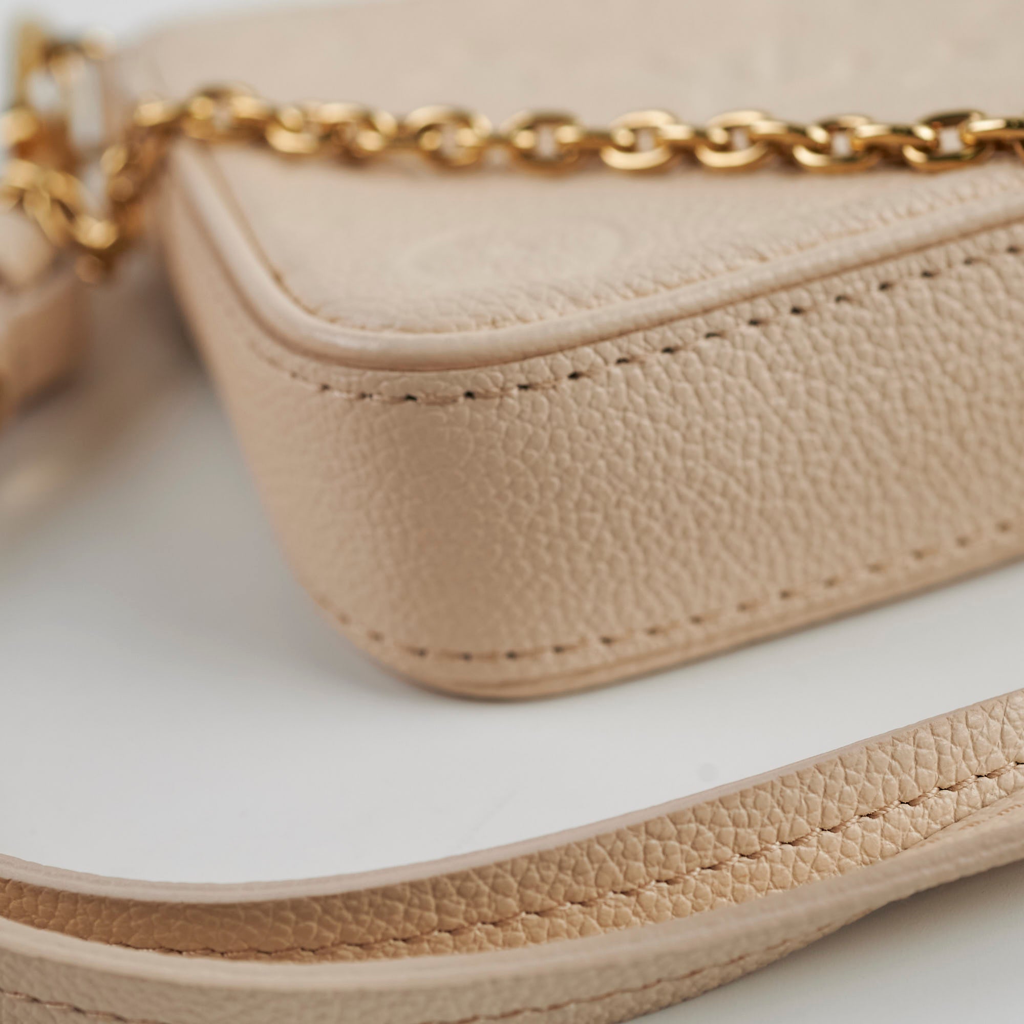 Louis Vuitton Easy Pouch Empreinte Beige