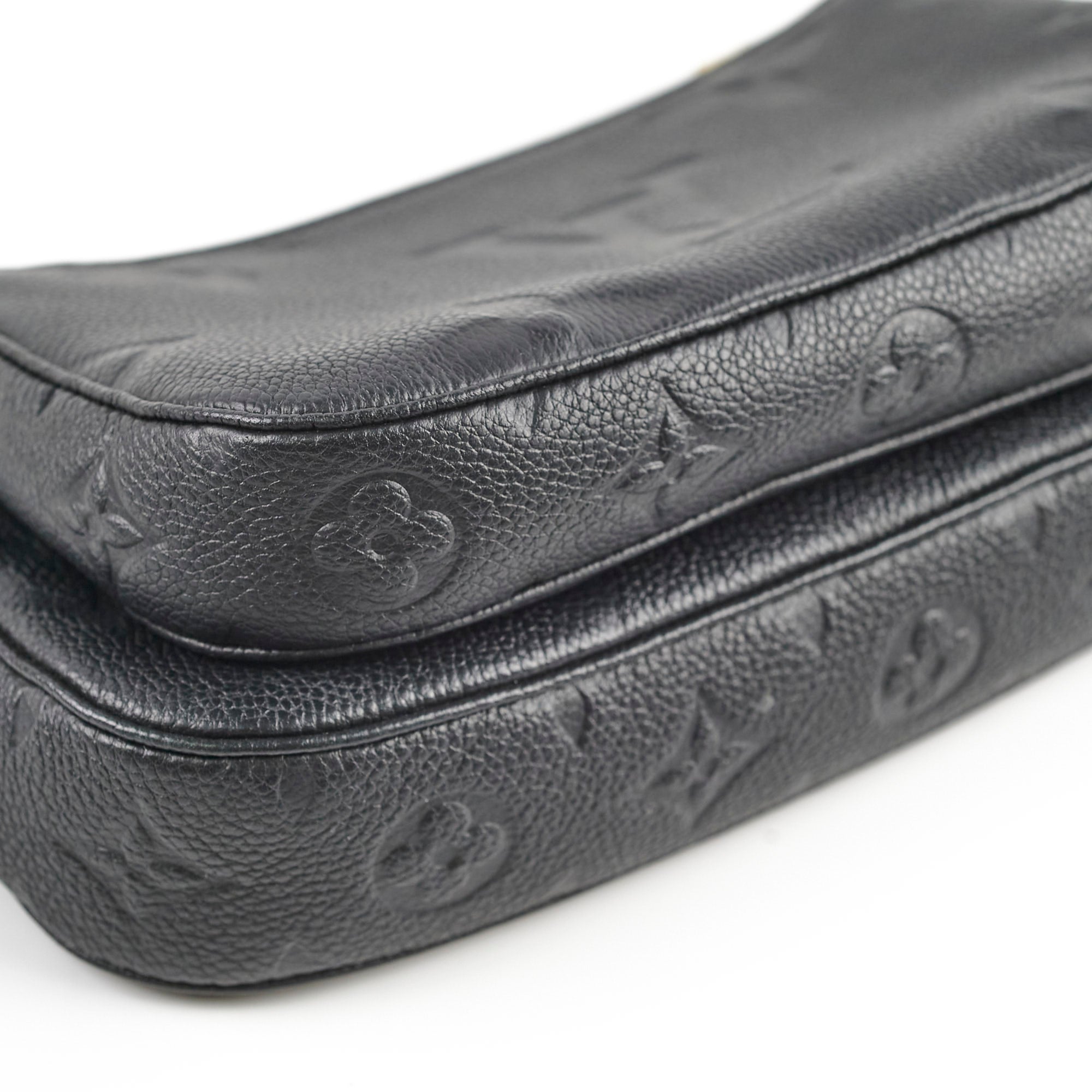 Louis Vuitton Multi Pochette Black