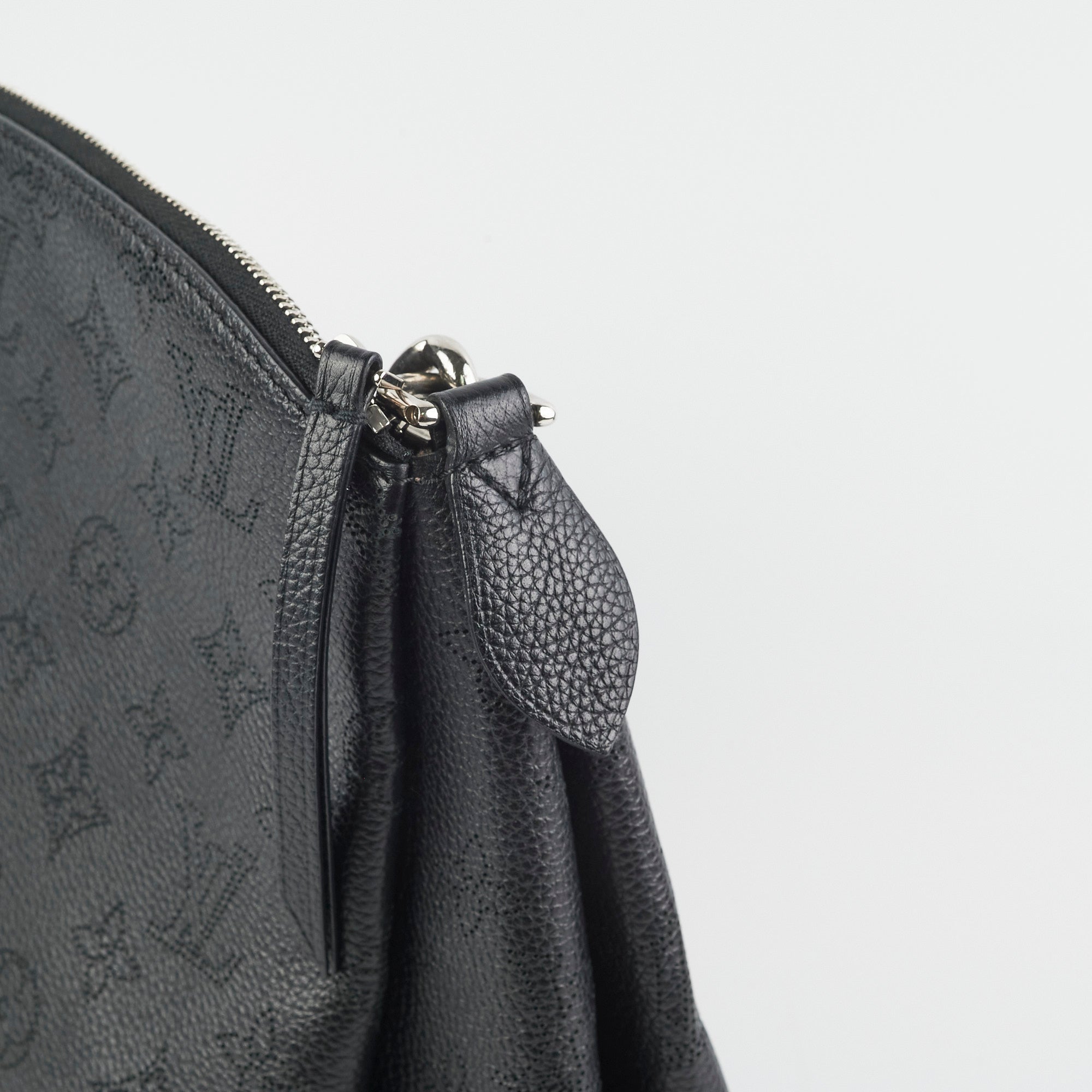 Louis Vuitton Mahina Babylone Chain BB Black