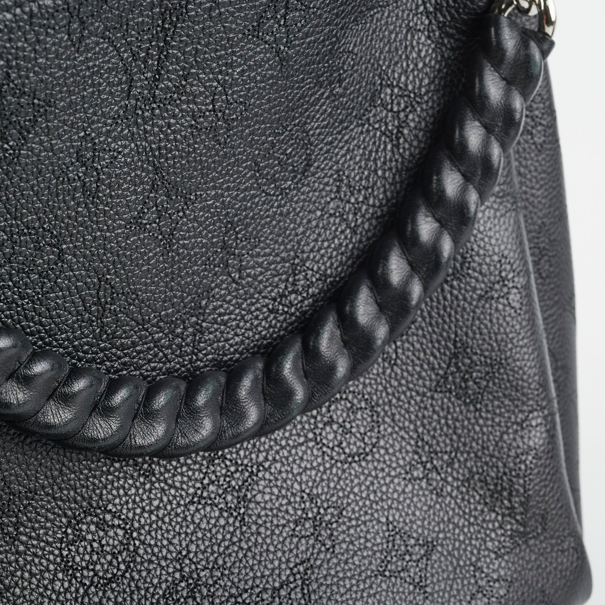 Louis Vuitton Mahina Babylone Chain BB Black