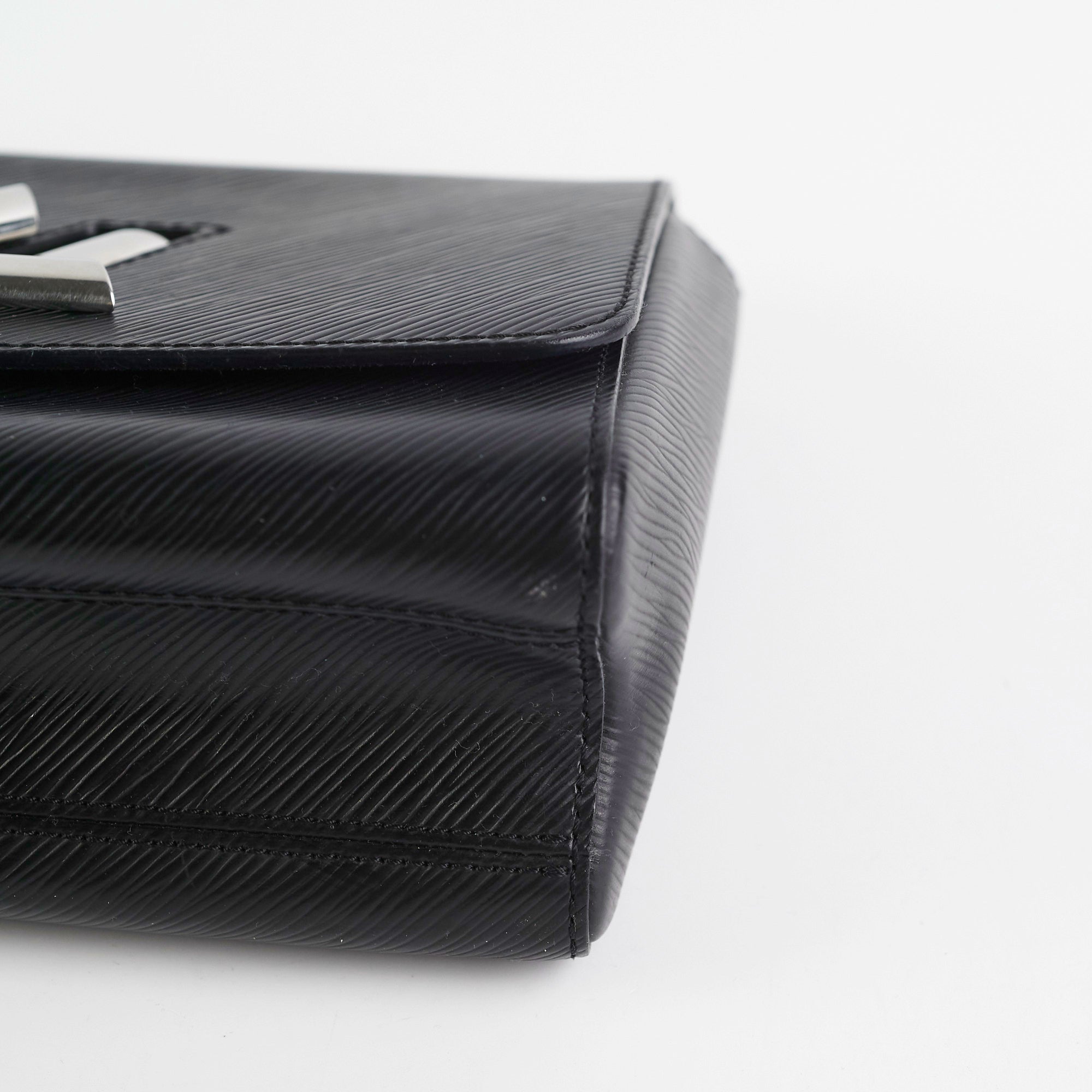 ITEM 31 - Louis Vuitton Twist Epi MM Black