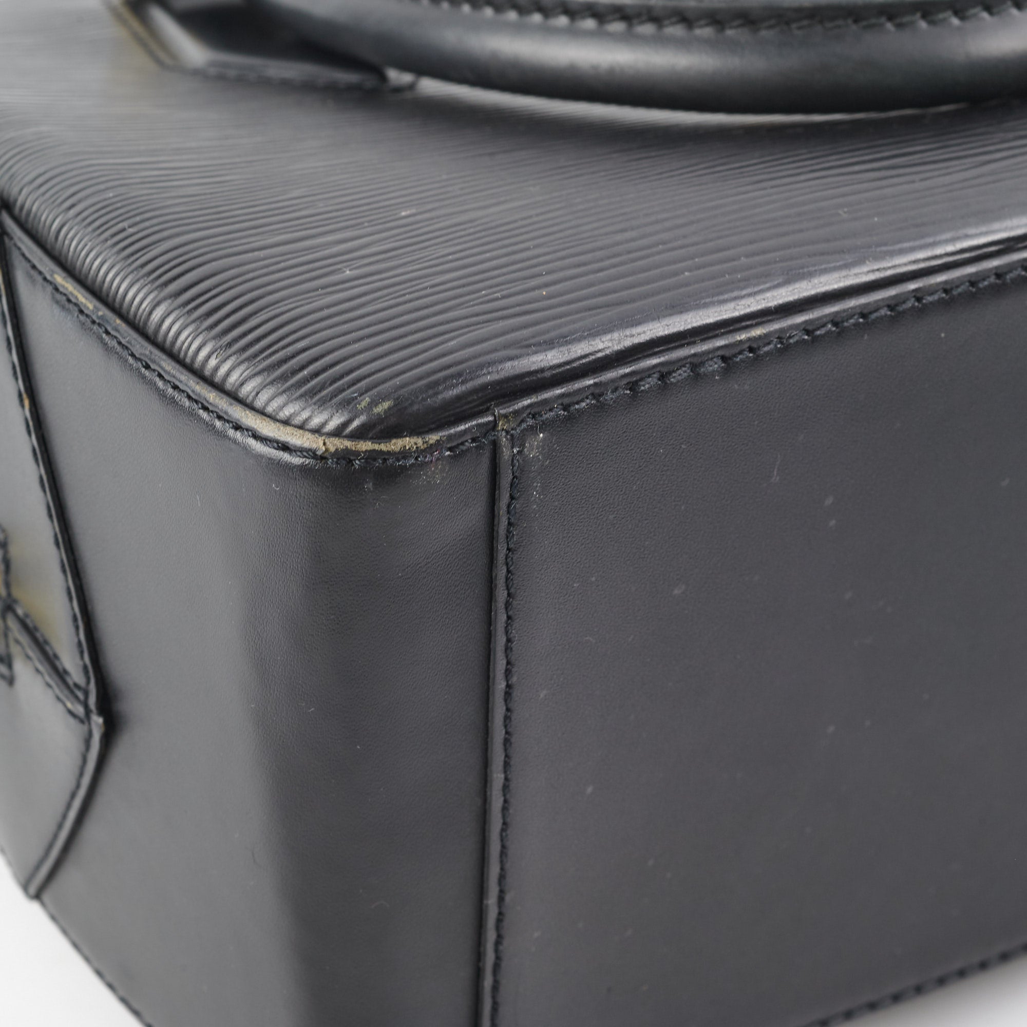 Louis Vuitton Sablons Bag Back