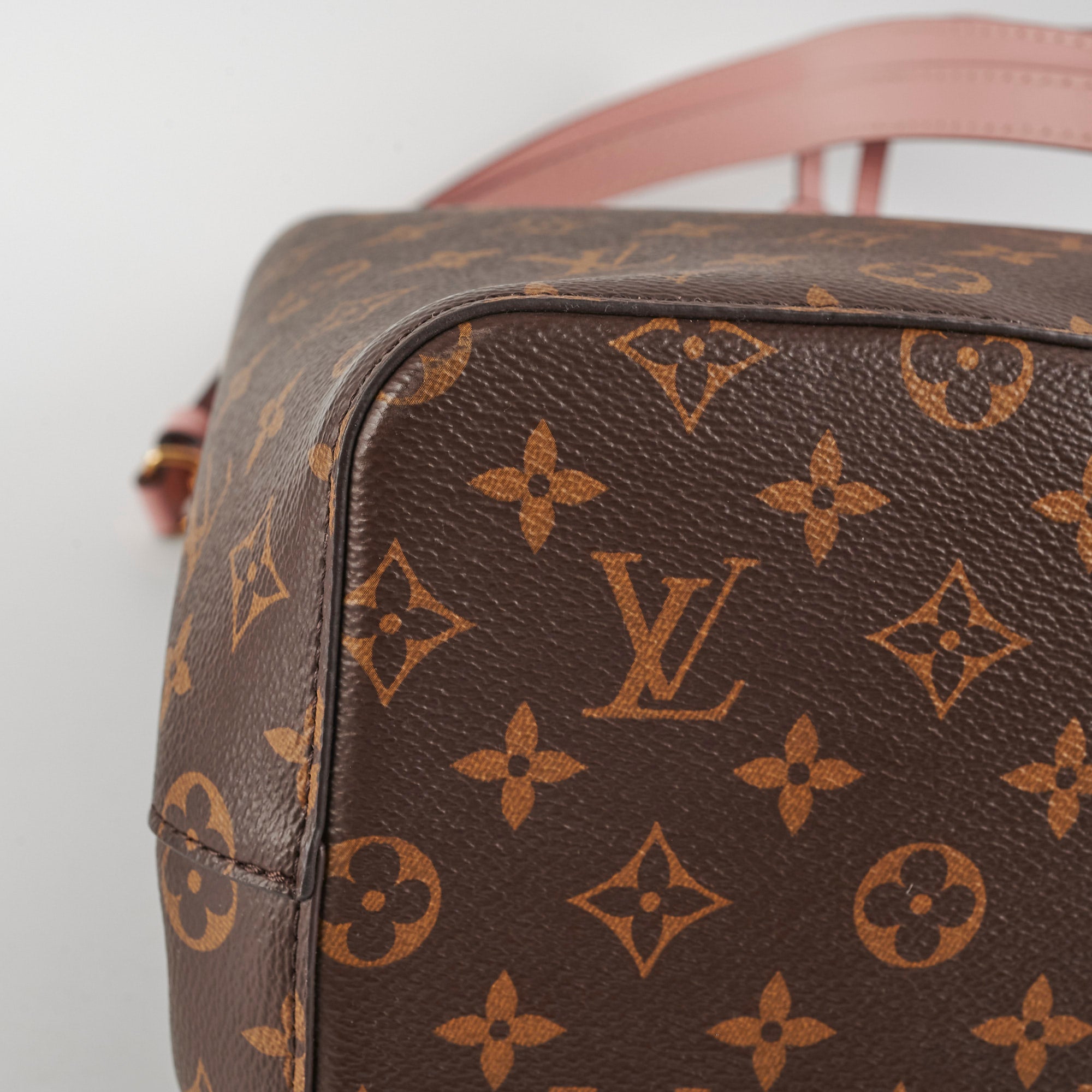 Louis Vuitton Neo Noe Monogram Pink