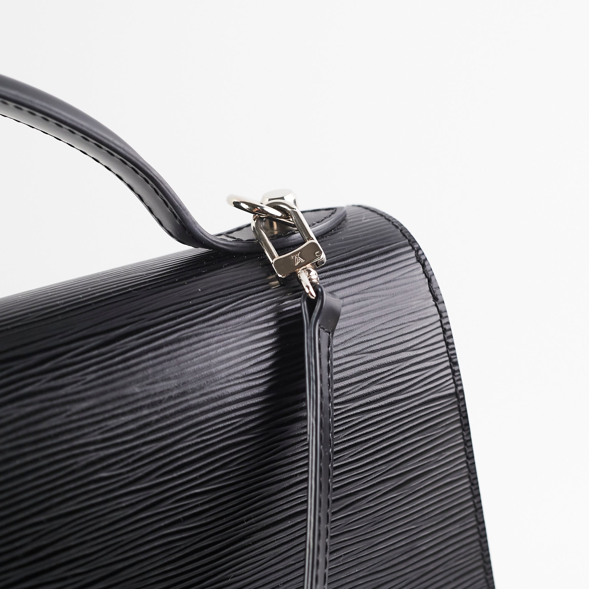 Louis Vuitton Epi Shoulder Bag Black