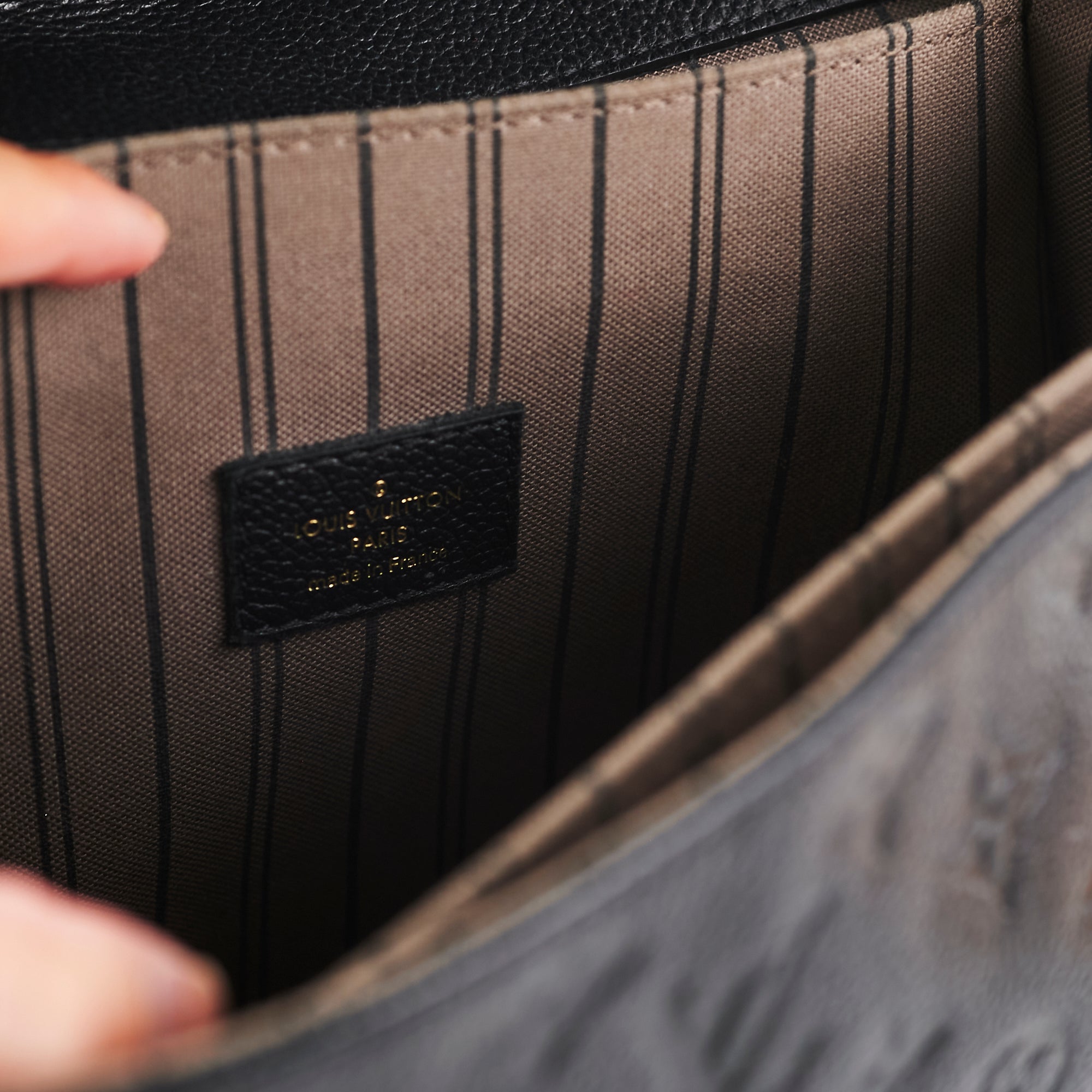 Louis Vuitton Pochette Metis Empreinte Black