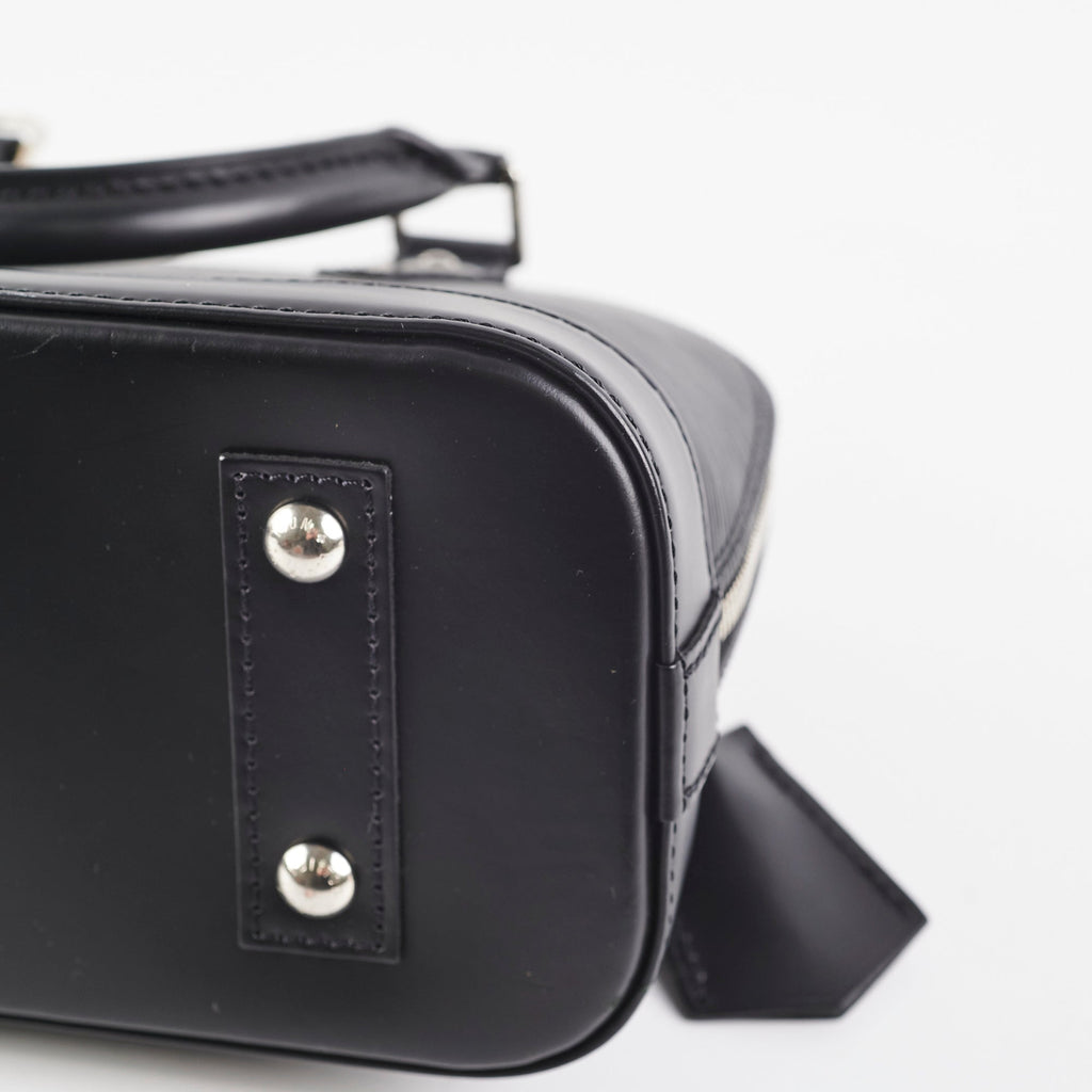 Louis Vuitton Alma BB Epi Black