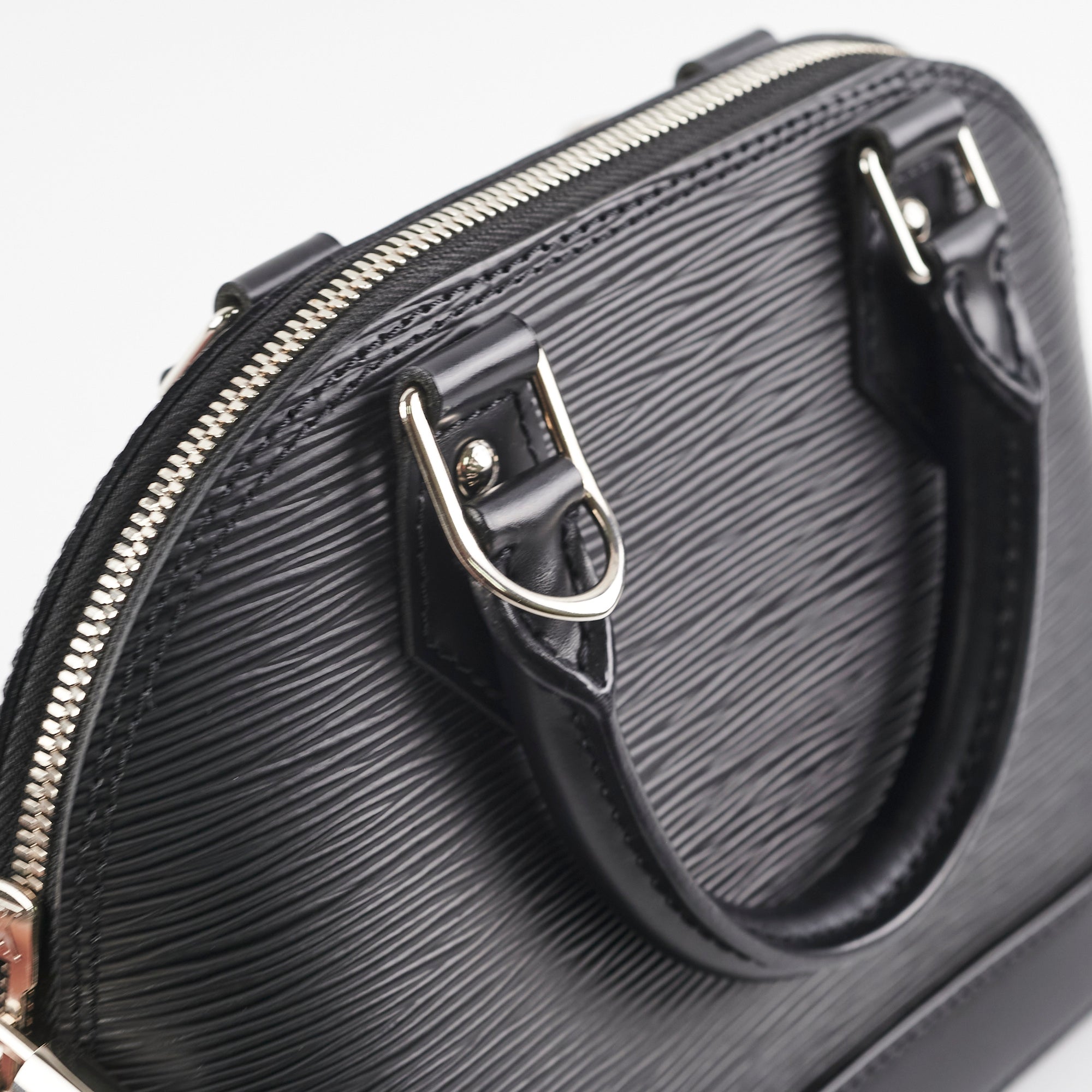 Louis Vuitton Alma BB Epi Black