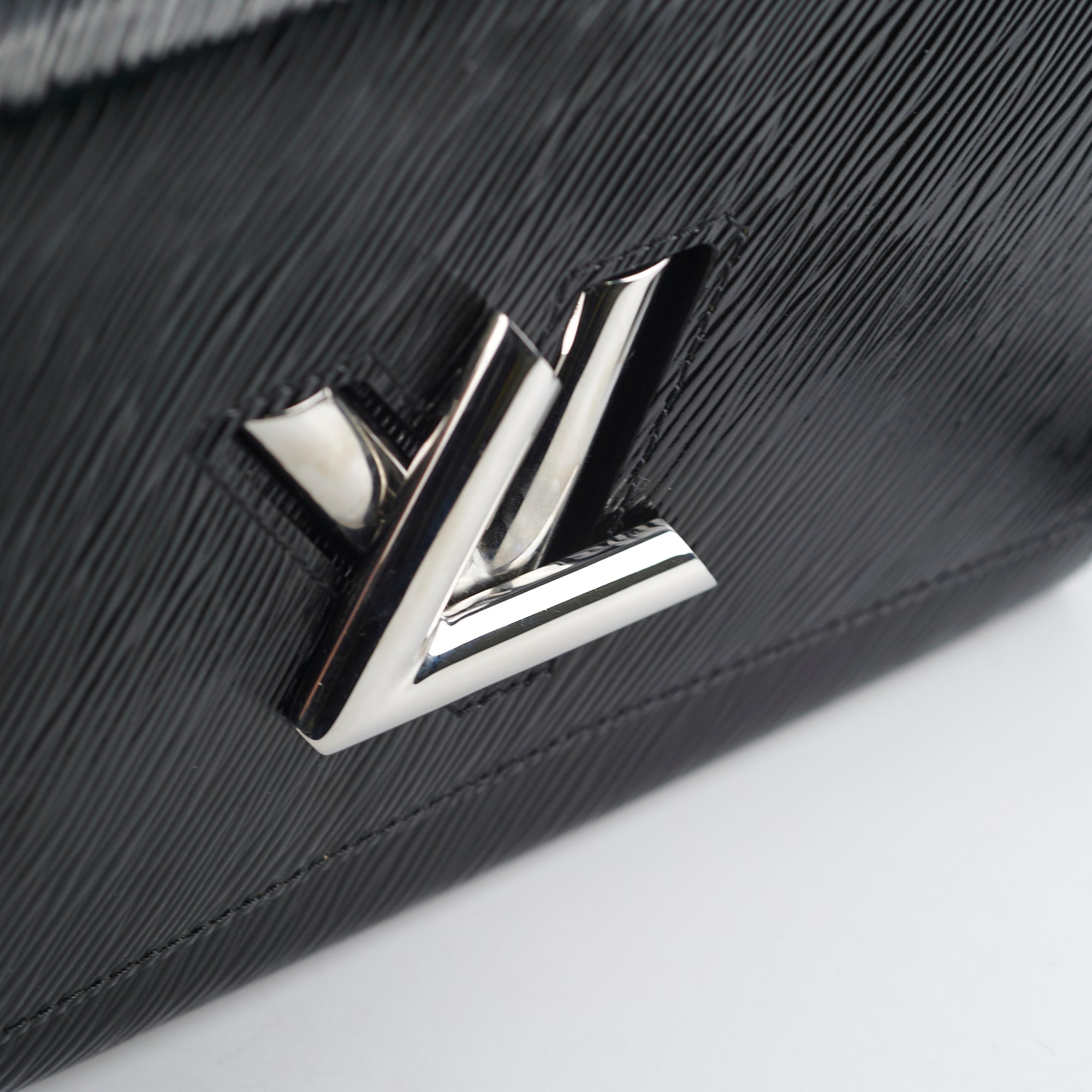 Louis Vuitton Twist Epi xxBlack MM