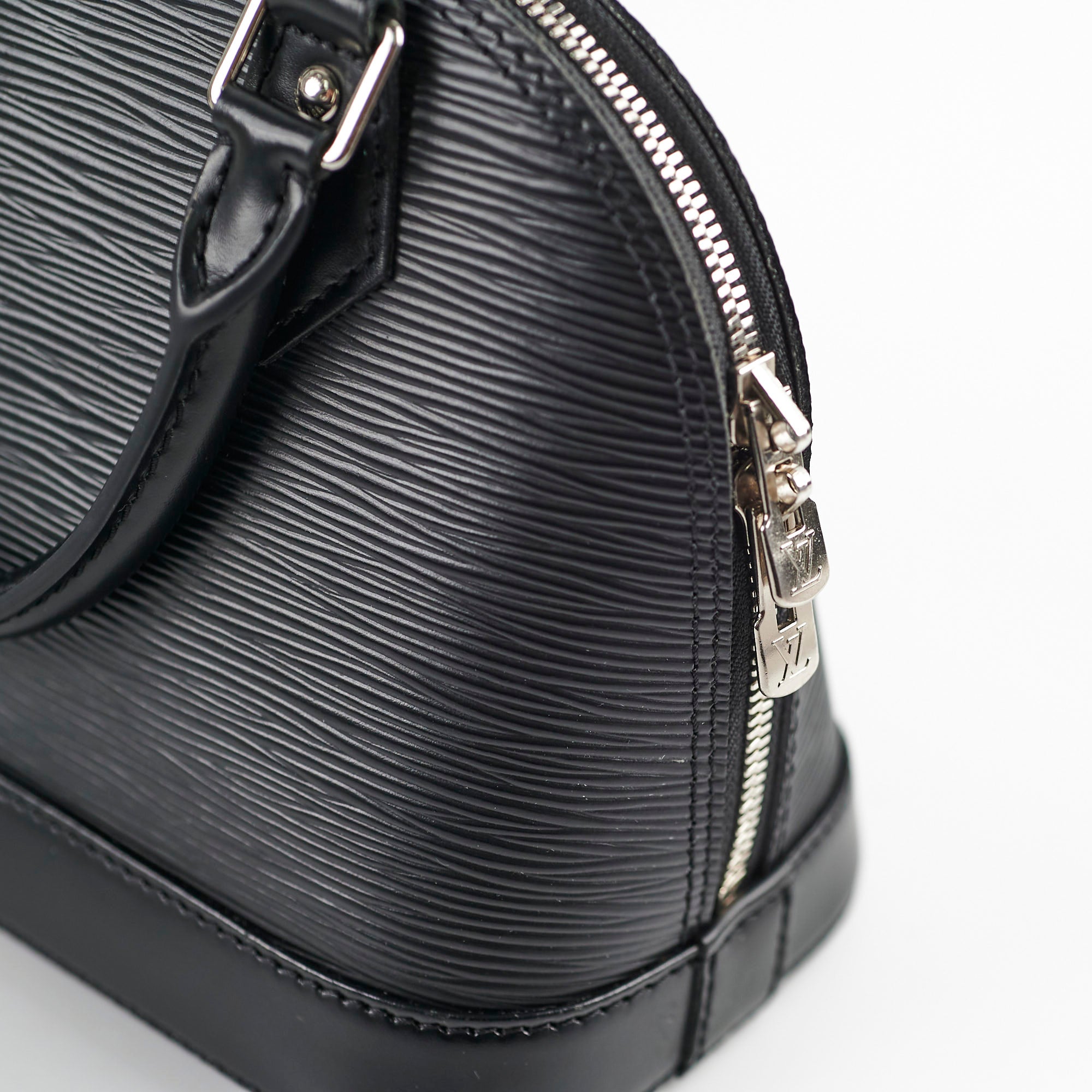 Louis Vuitton Alma BB Epi Black