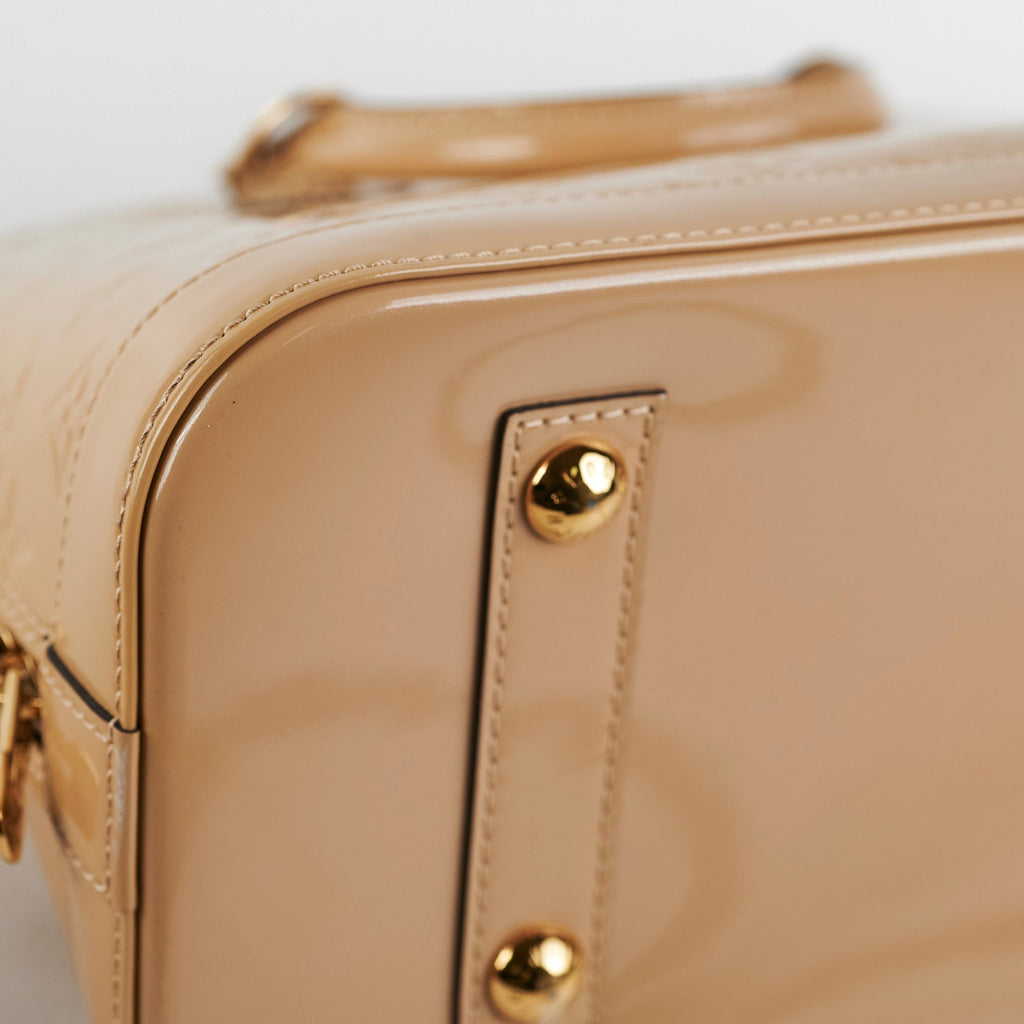 Louis Vuitton Alma PM Vernis Beige