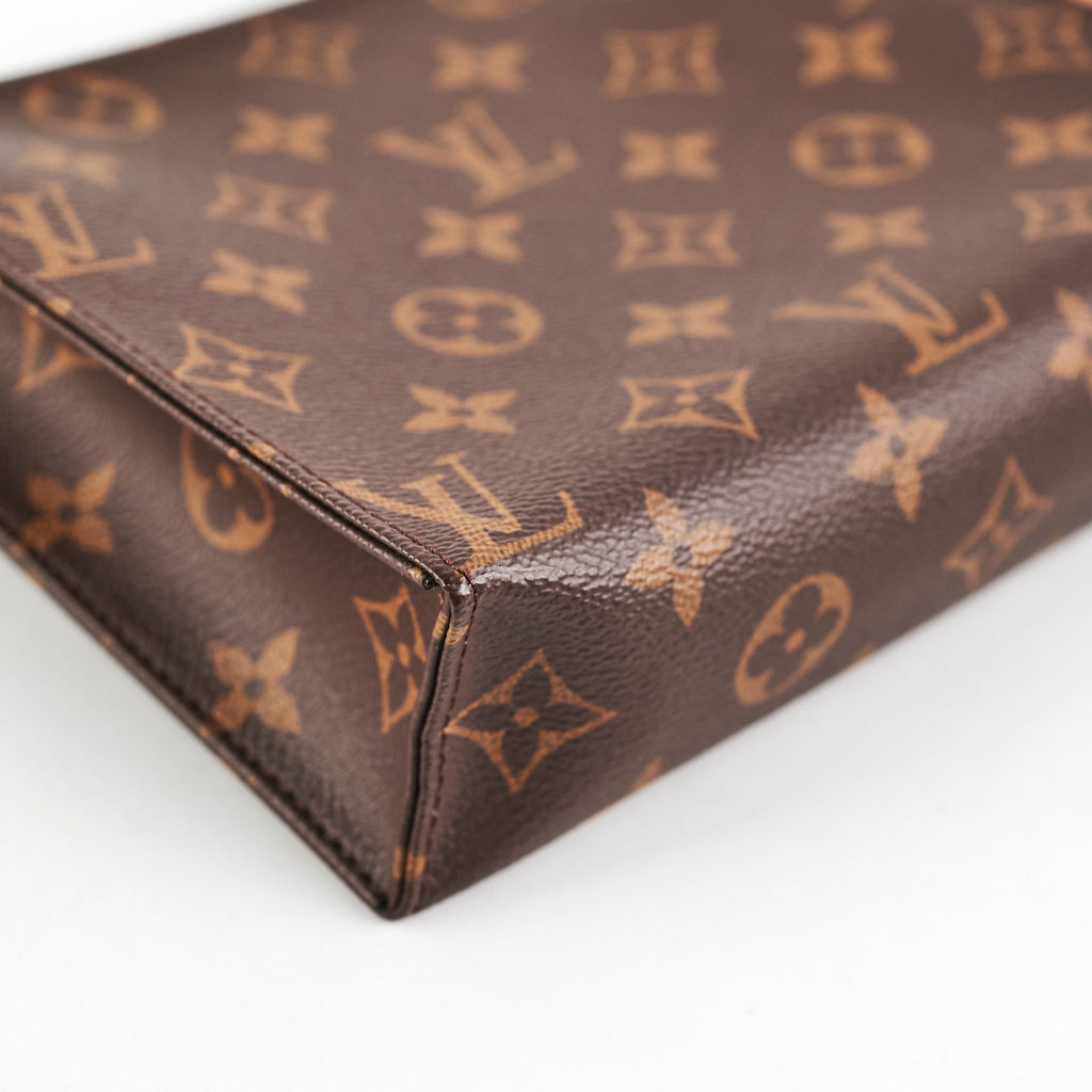 Louis Vuitton Toiletry 19 Monogram