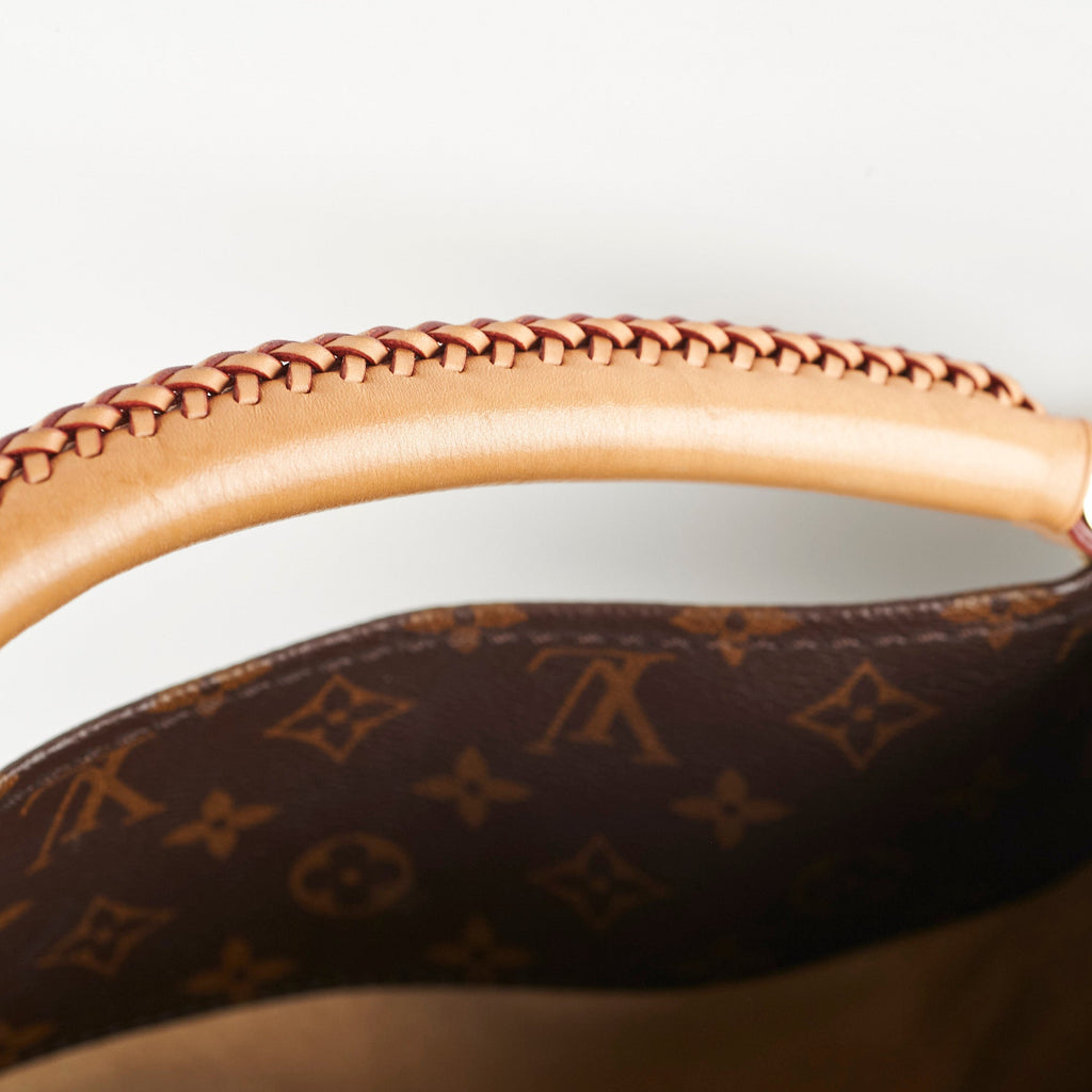 Louis Vuitton Artsy MM Monogram