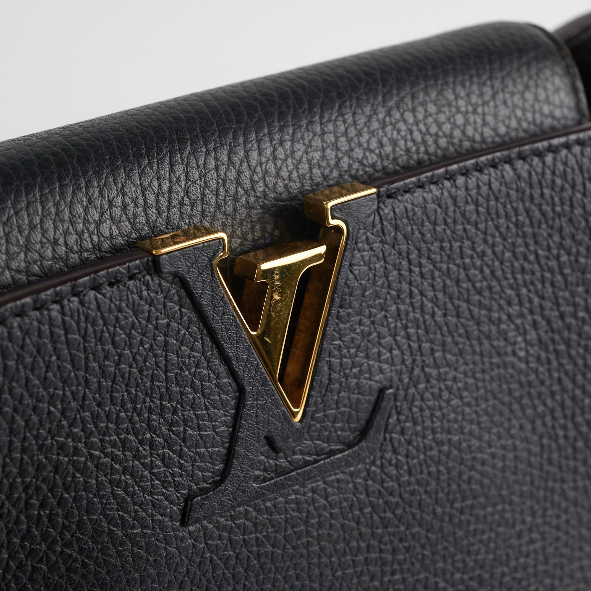 Louis Vuitton Capucines MM Black