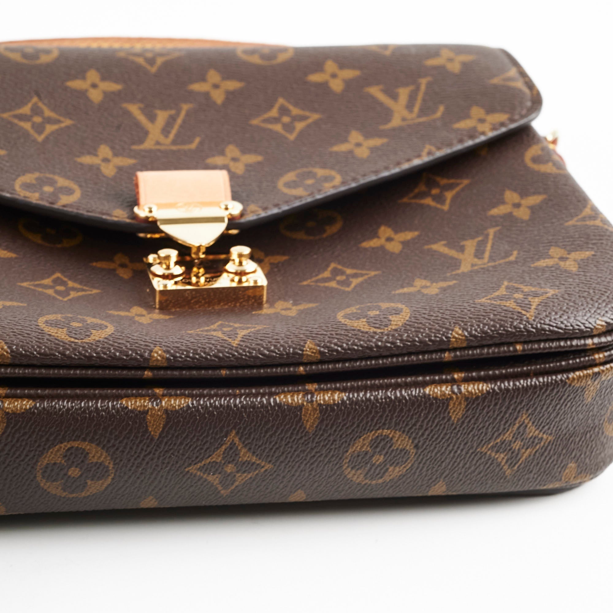 Louis Vuitton Pochette Metis Monogram 2020
