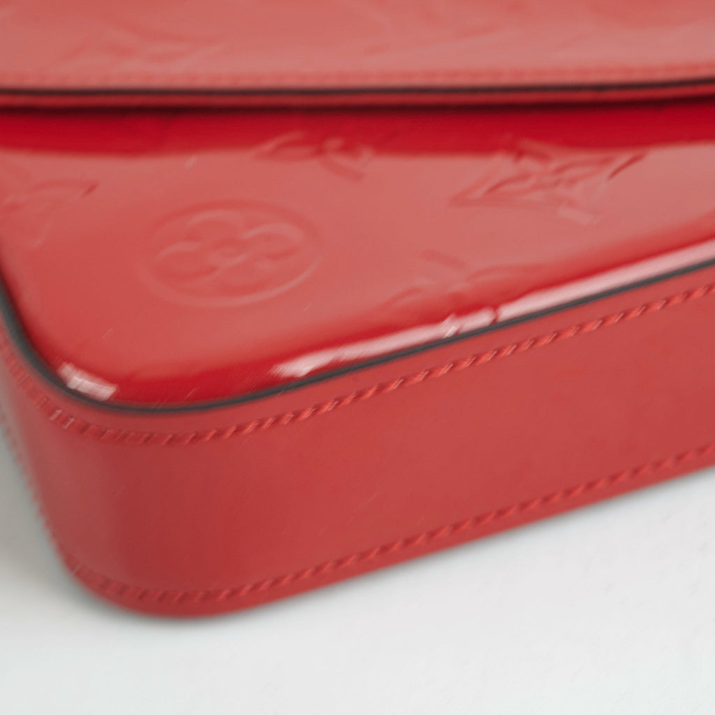 Louis Vuitton Red Monogram Vernis Pochette Felicie
