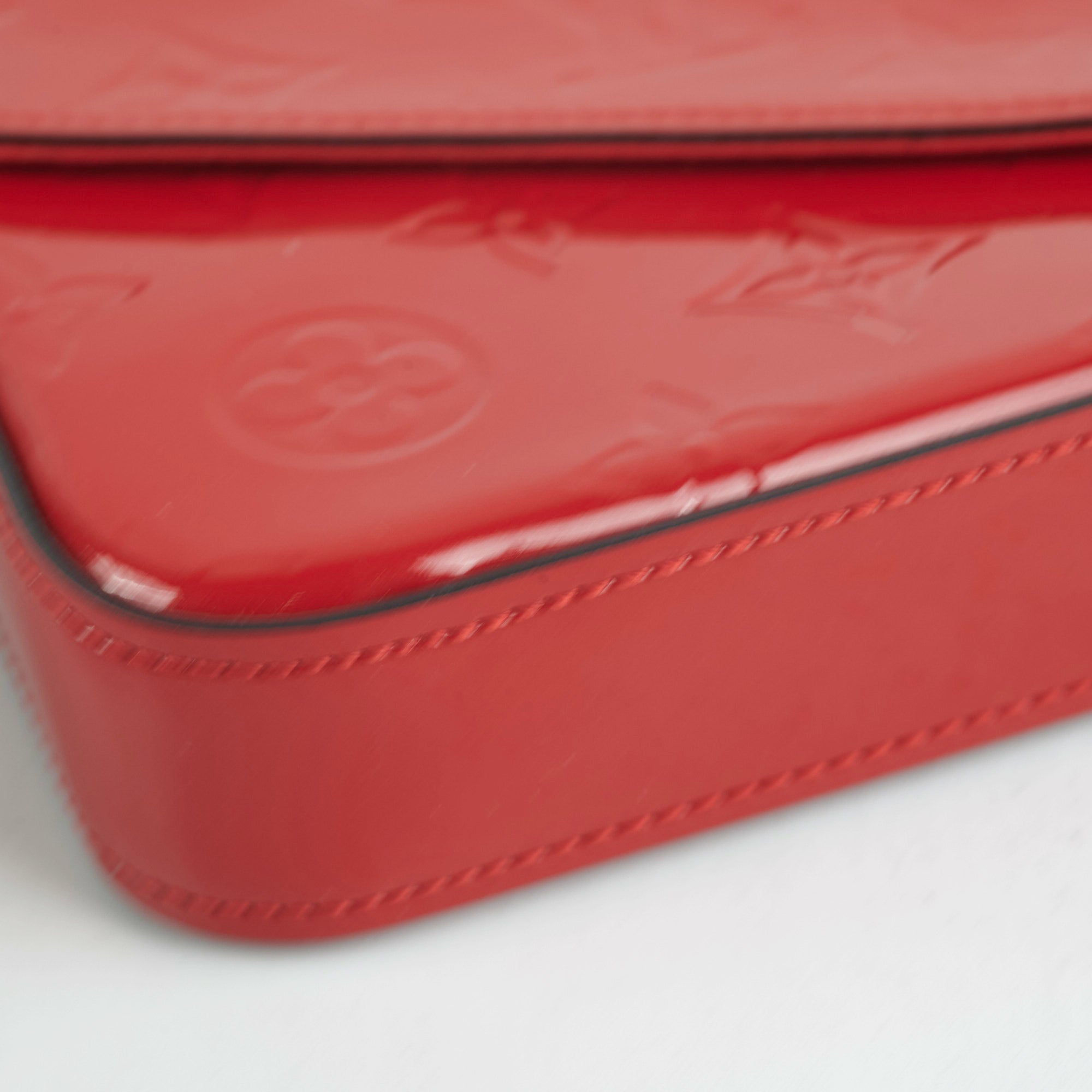 Louis Vuitton Red Monogram Vernis Pochette Felicie