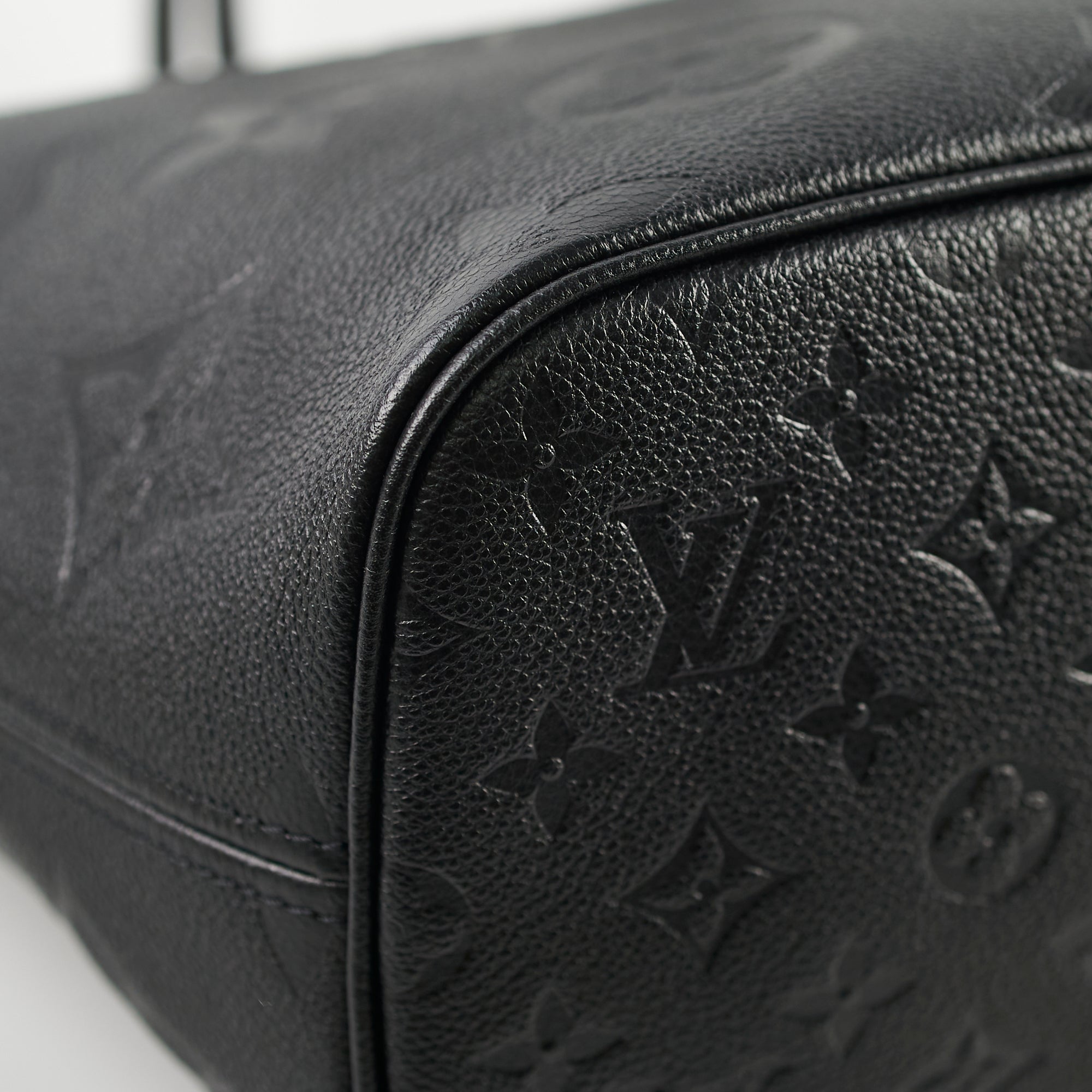 Louis Vuitton Neverfull MM Empriente Black