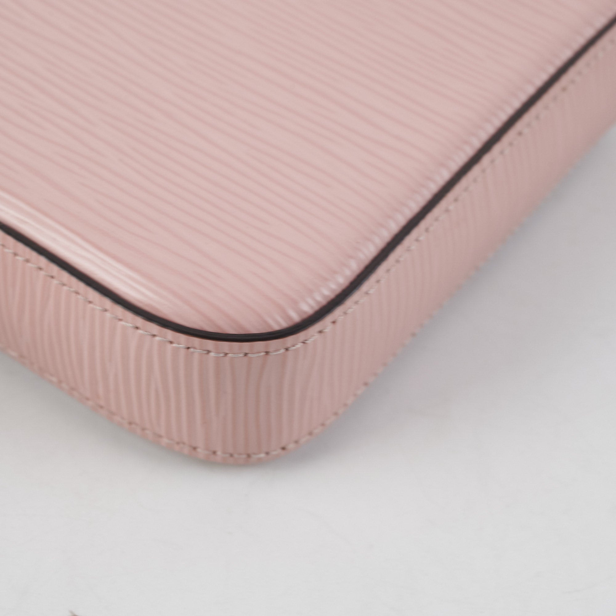 Louis Vuitton Epi Felicie Pochette Pink Crossbody Bag