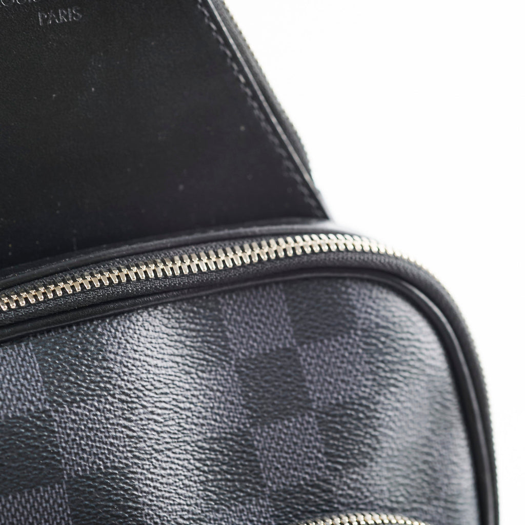 Louis Vuitton Avenue Slingbag Damier Graphite