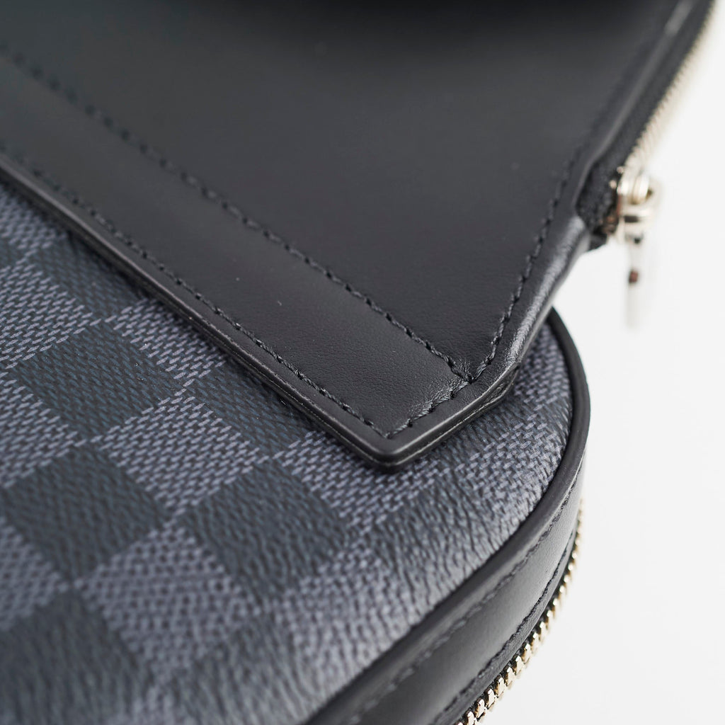 Louis Vuitton Avenue Slingbag Damier Graphite