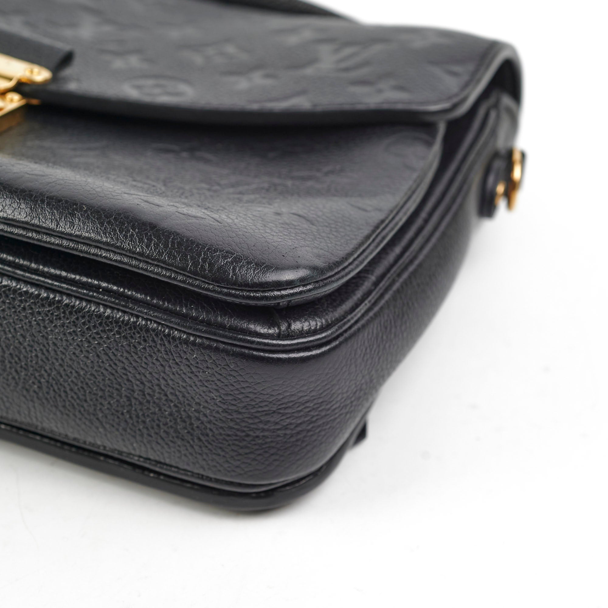 Louis Vuitton Pochette Metis
