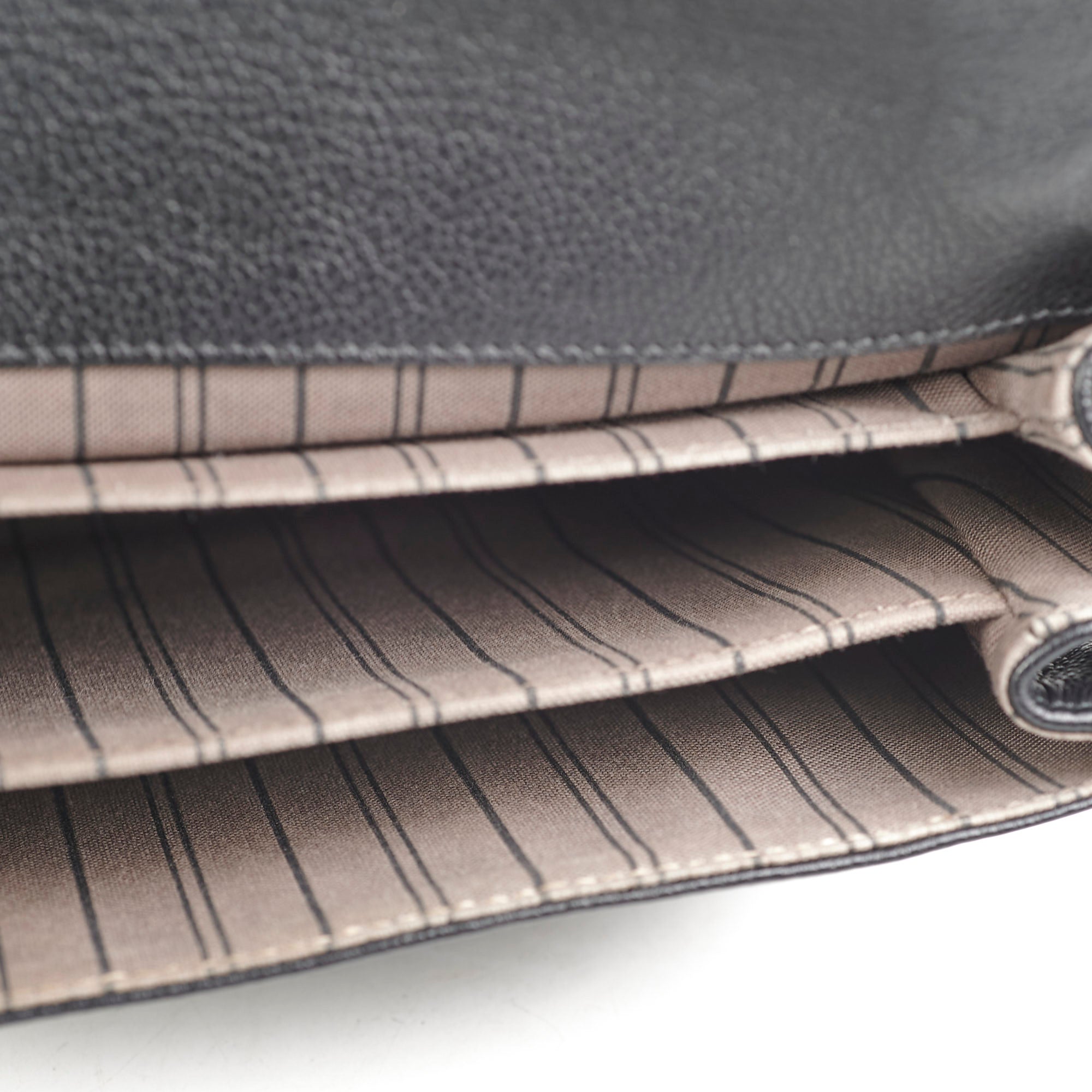 Louis Vuitton Pochette Metis
