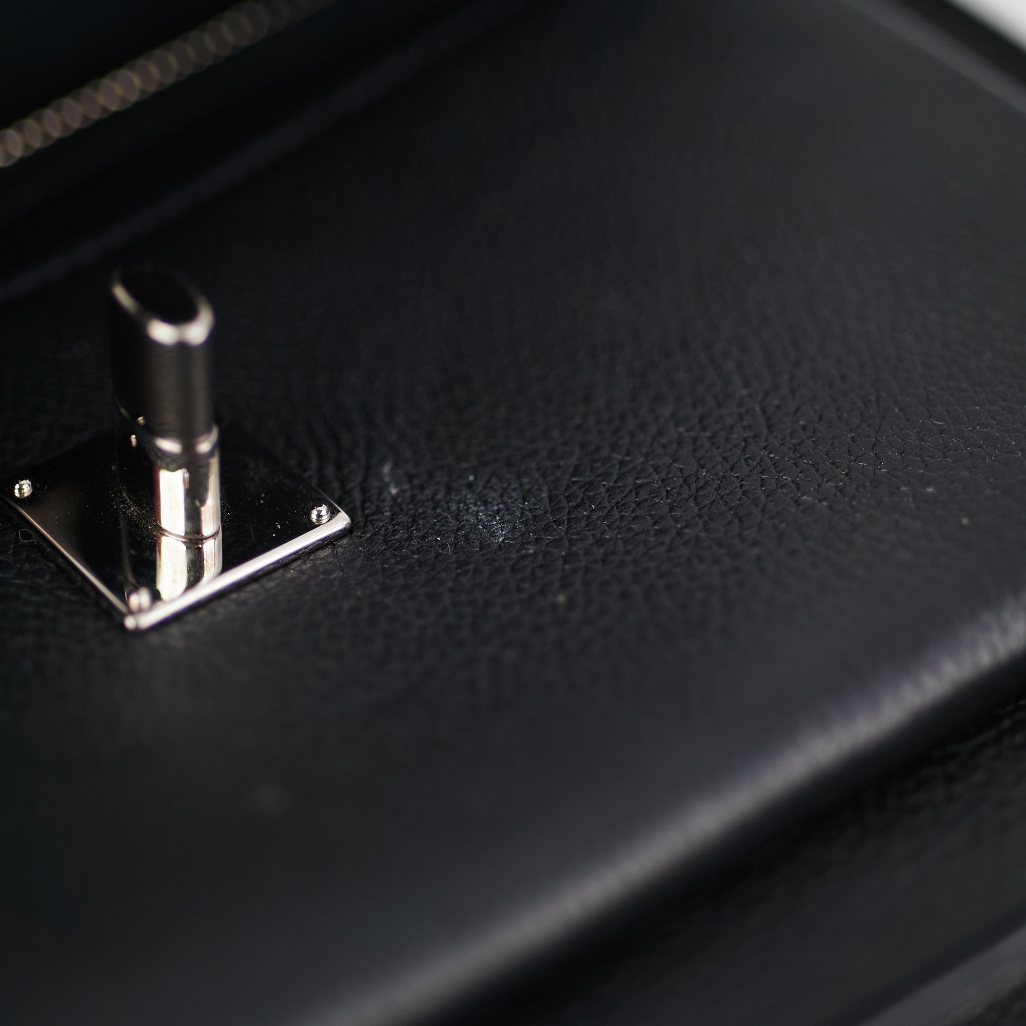 Louis Vuitton Lock Me Pochette Chain Black