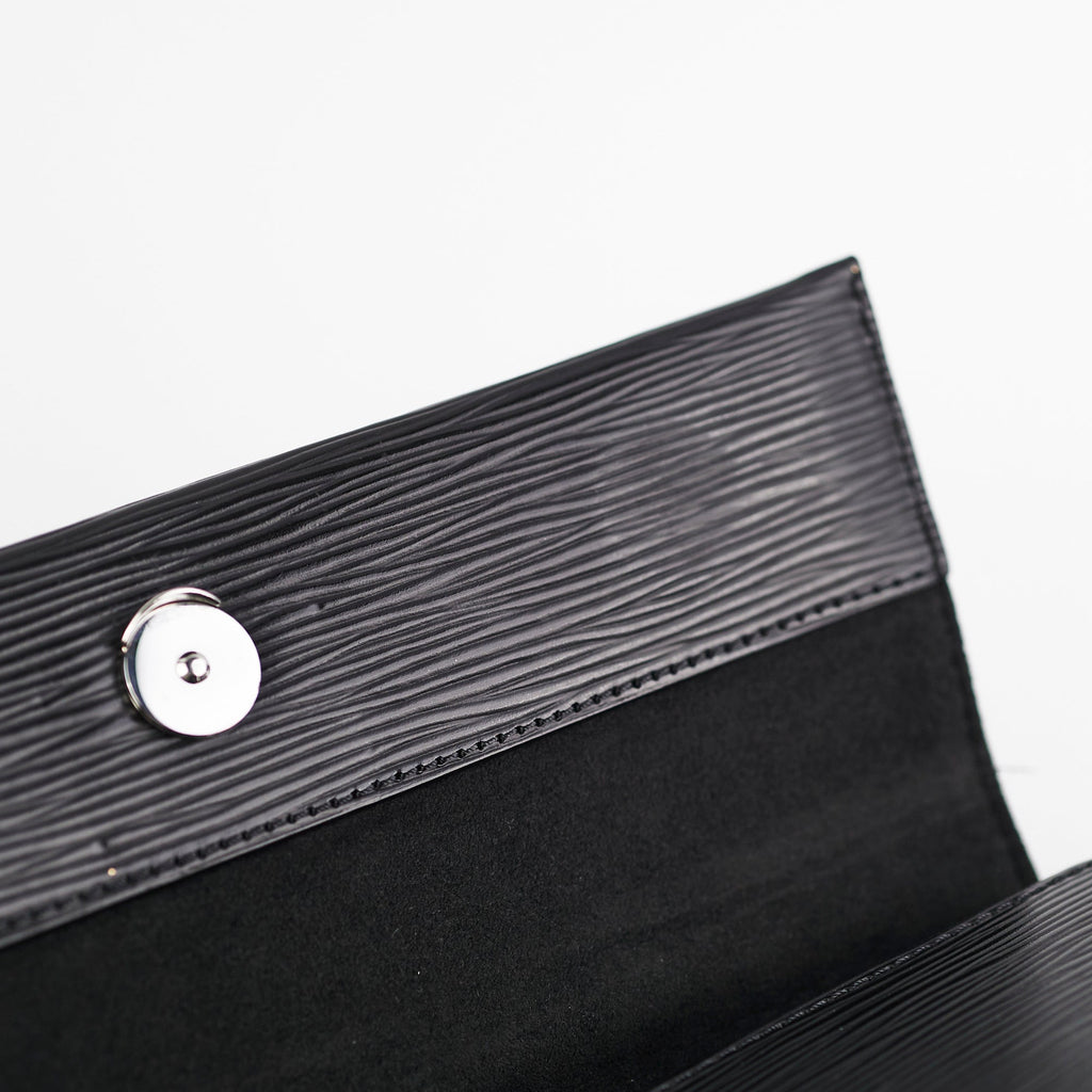 ITEM 11 - Louis Vuitton Cluny BB Black