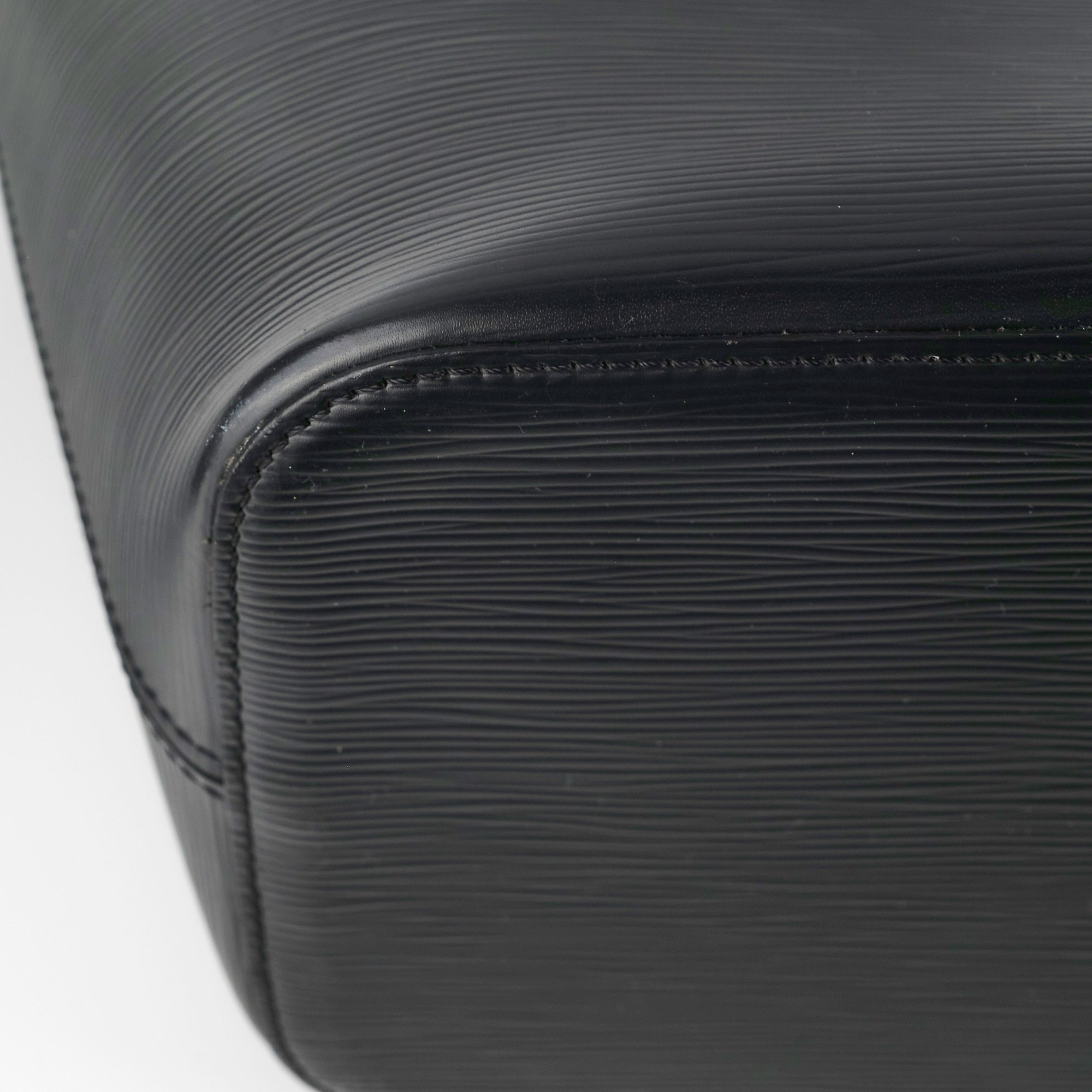Louis Vuitton Neverfull MM Black Epi Shoulder Bag
