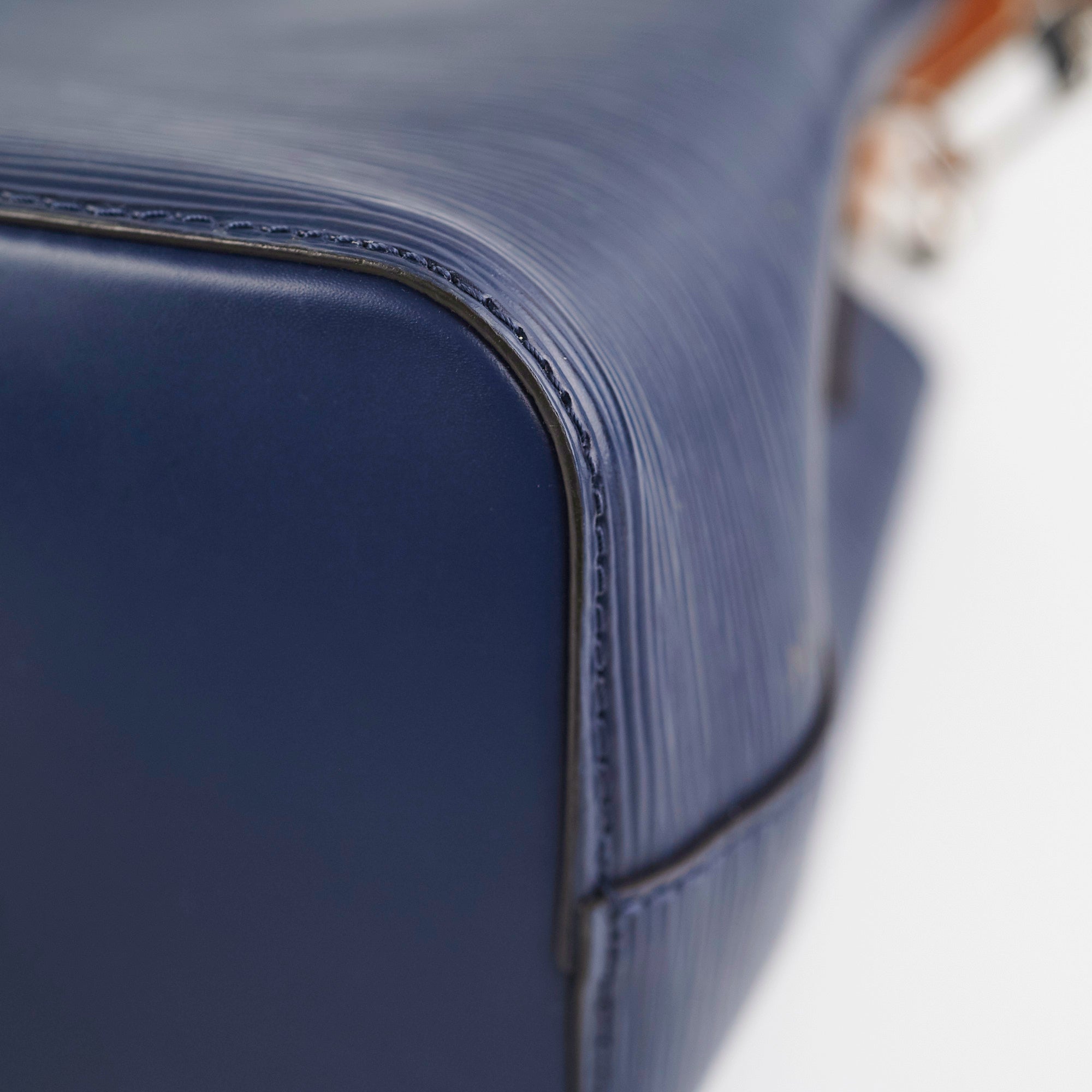 ITEM 27 - Louis Vuitton Epi Neo Noe BB Navy